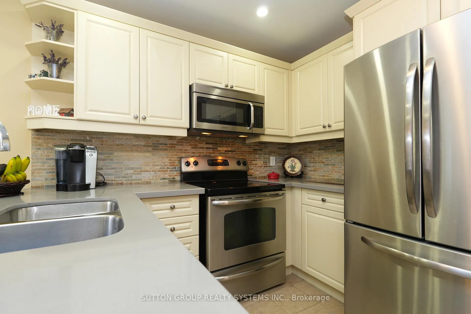 Photo 15 of 35 Bleasdale Avenue, Brampton, Northwest Brampton — HOMEH