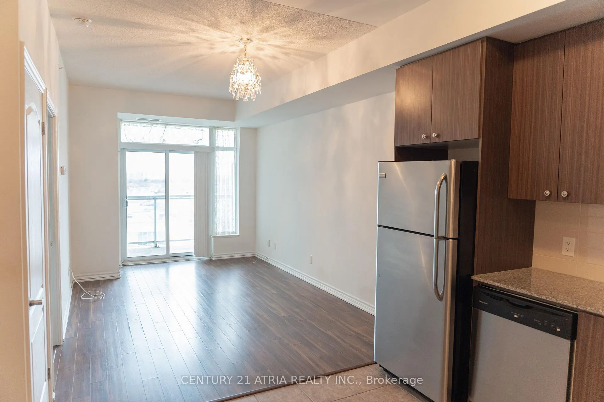Photo 4 of Unit 902, 8323 Kennedy Road, Markham, Village Green-South Unionville — HOMEH