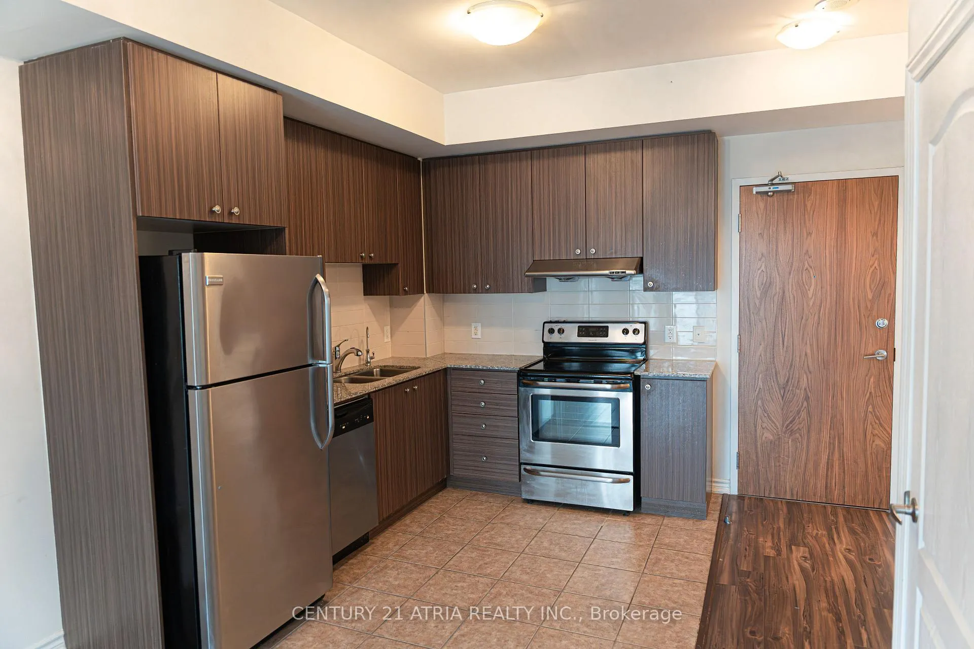 Photo 6 of Unit 902, 8323 Kennedy Road, Markham, Village Green-South Unionville — HOMEH