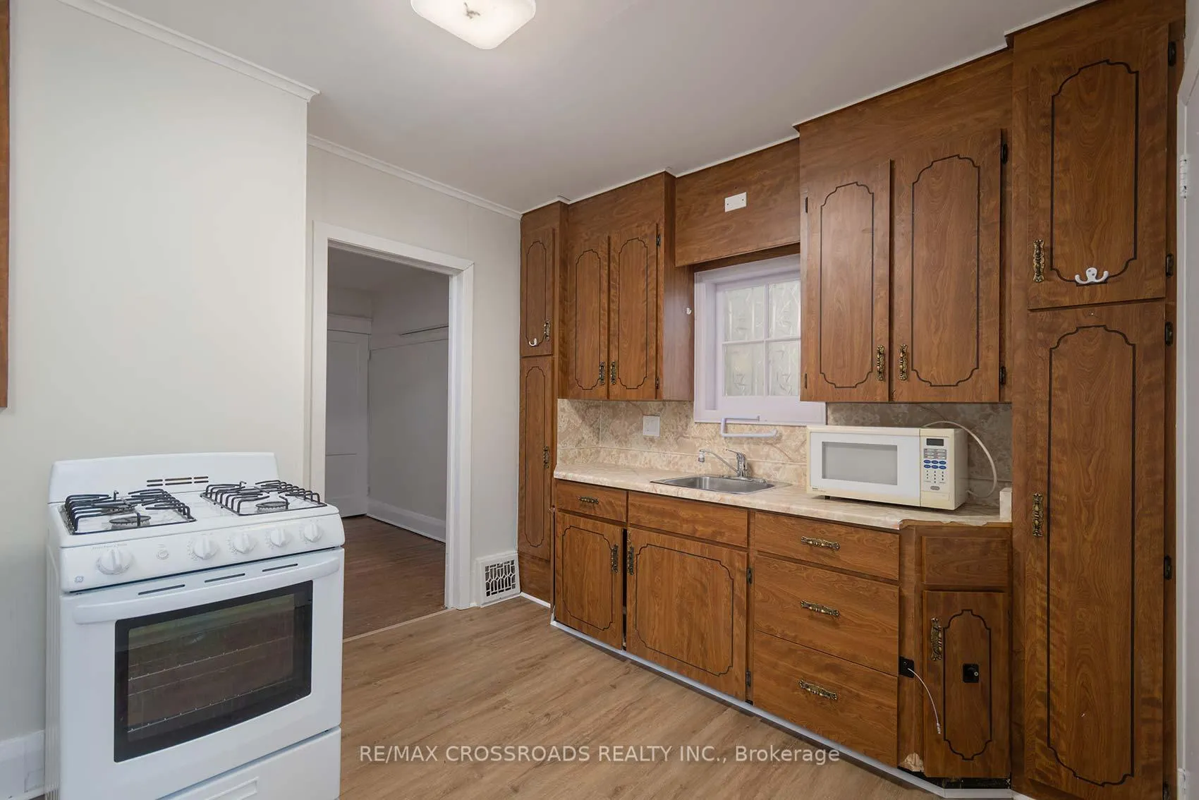 Photo 22 of 101 Cornell Avenue, Scarborough, Birchcliffe-Cliffside — HOMEH