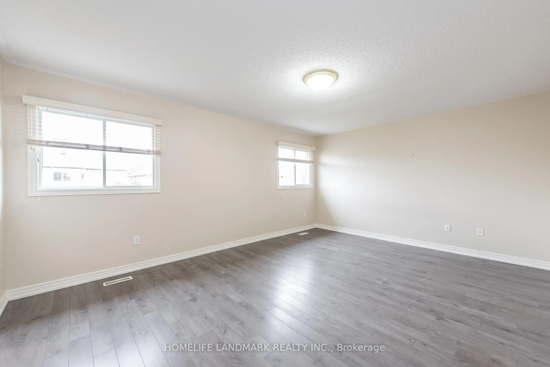 Photo 10 of 97 Annina Crescent, Markham, Village Green-South Unionville — HOMEH