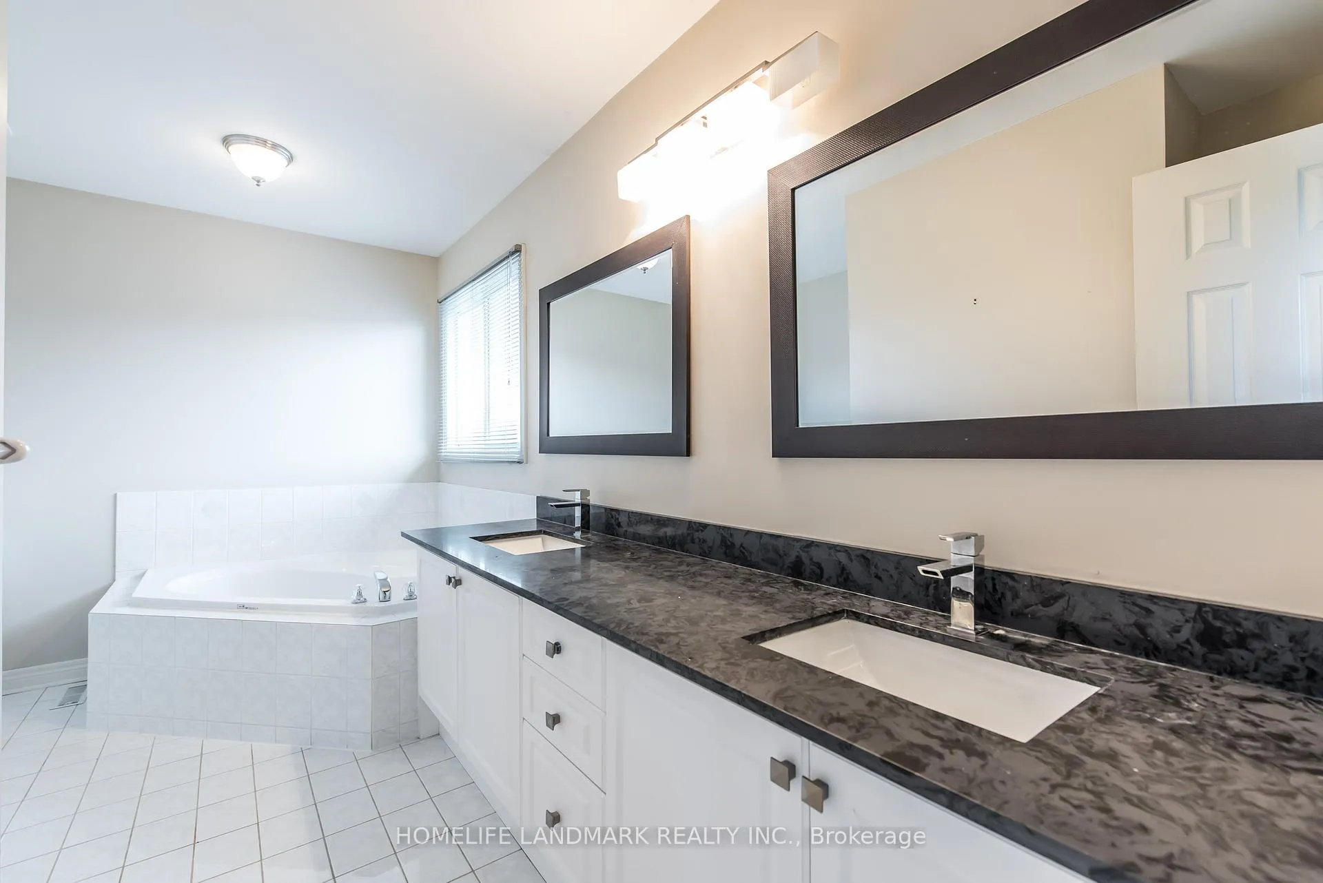 Photo 11 of 97 Annina Crescent, Markham, Village Green-South Unionville — HOMEH
