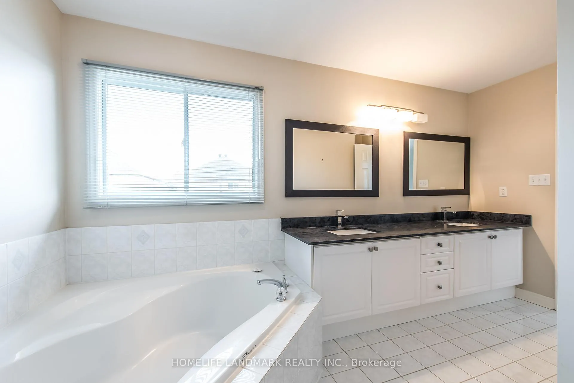 Photo 12 of 97 Annina Crescent, Markham, Village Green-South Unionville — HOMEH