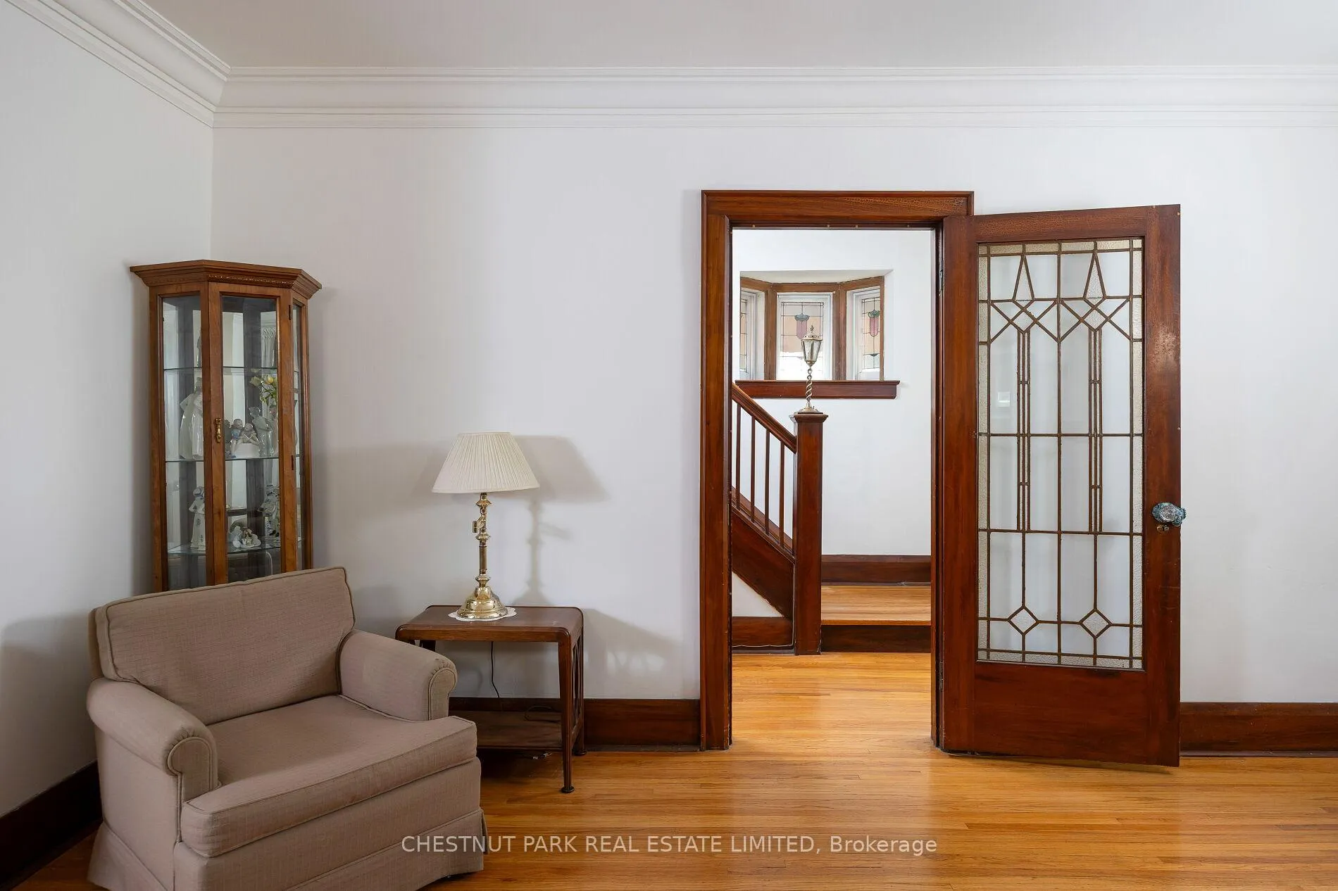 Photo 5 of 25 Maxwell Avenue, Toronto, Yonge-Eglinton — HOMEH
