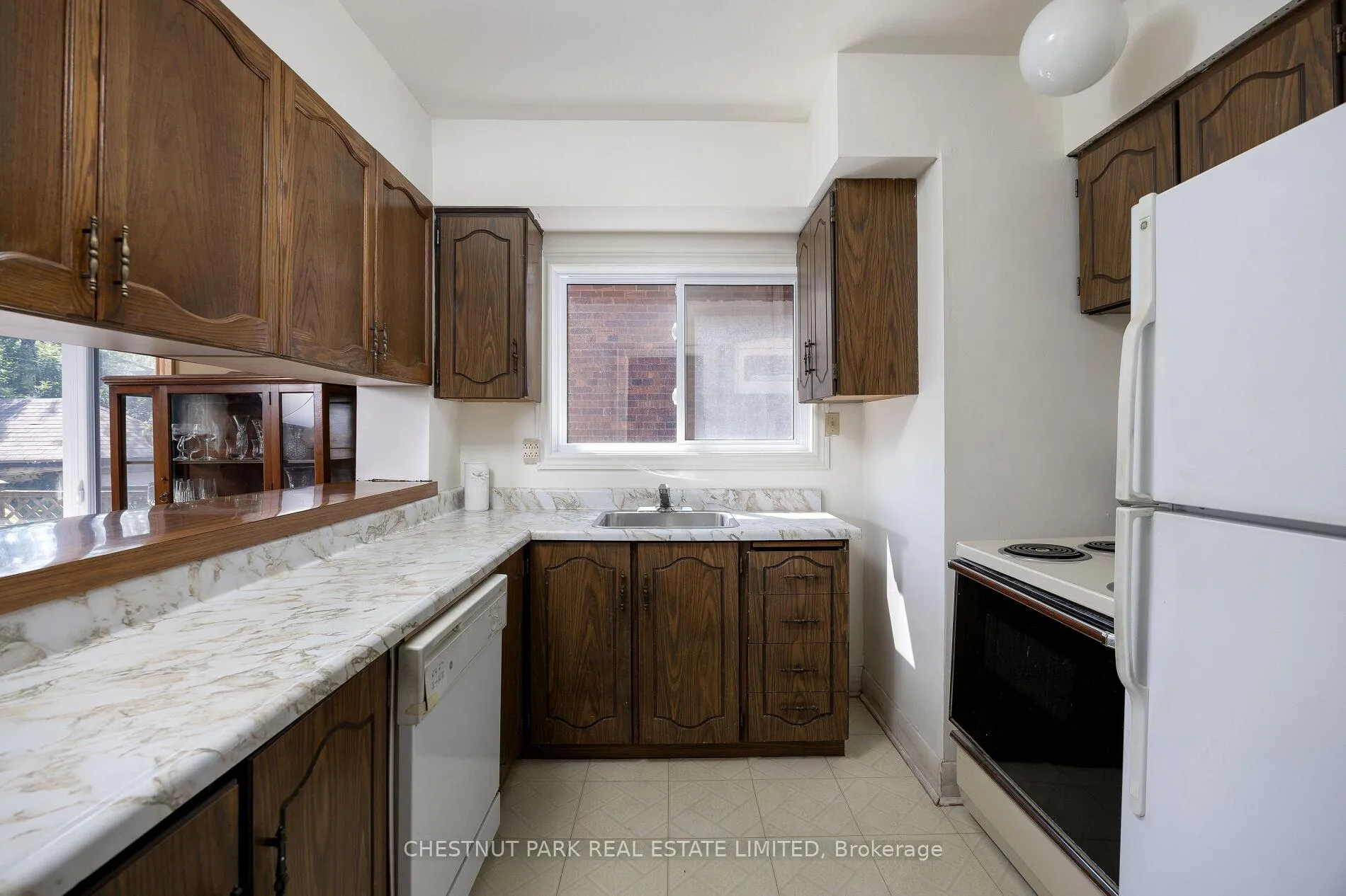 Photo 13 of 25 Maxwell Avenue, Toronto, Yonge-Eglinton — HOMEH