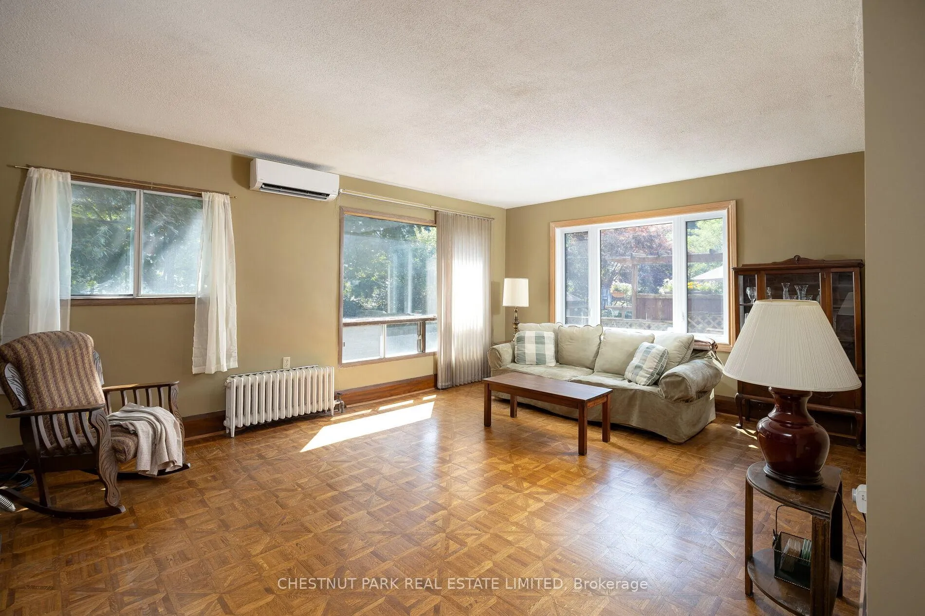 Photo 15 of 25 Maxwell Avenue, Toronto, Yonge-Eglinton — HOMEH