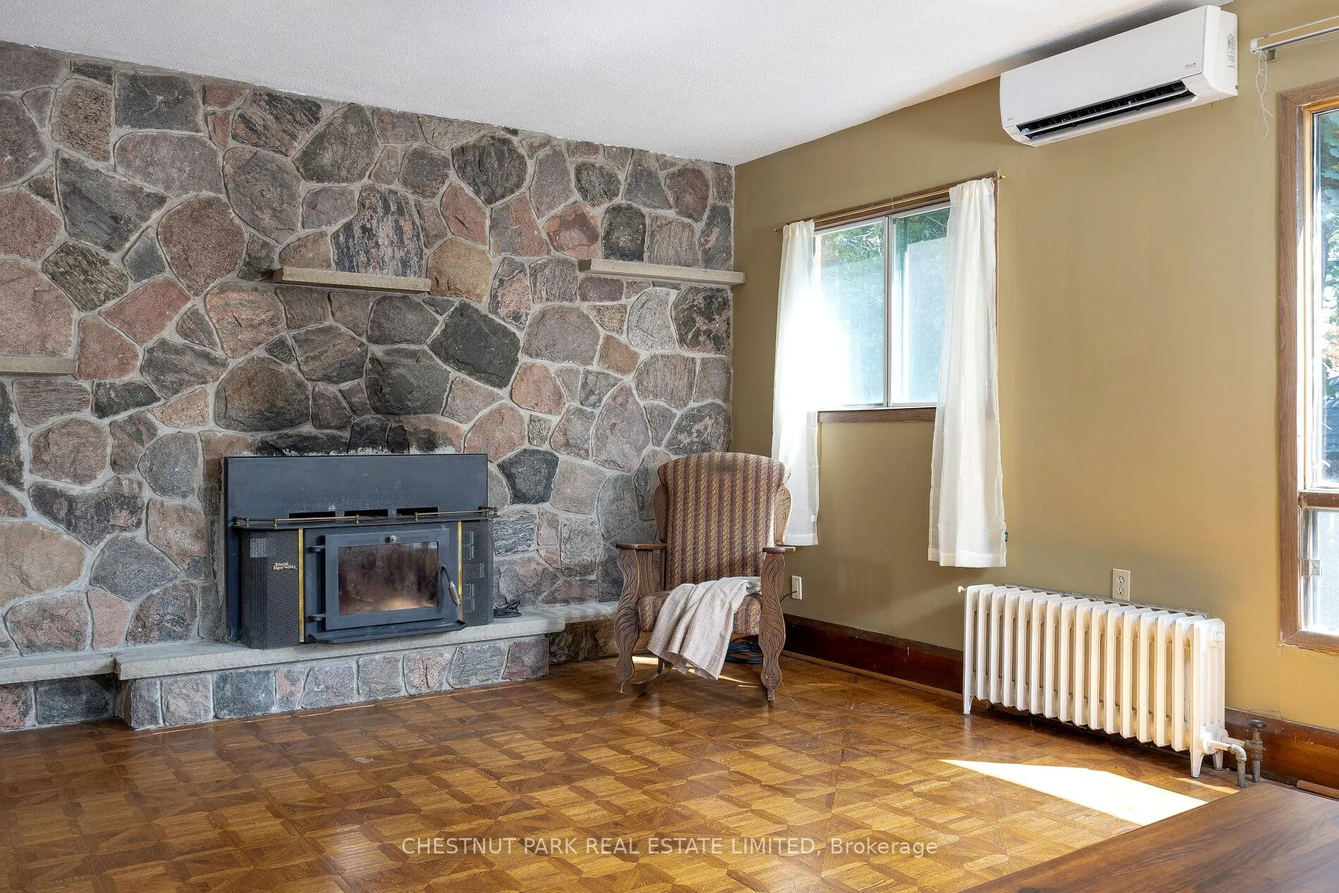 Photo 18 of 25 Maxwell Avenue, Toronto, Yonge-Eglinton — HOMEH