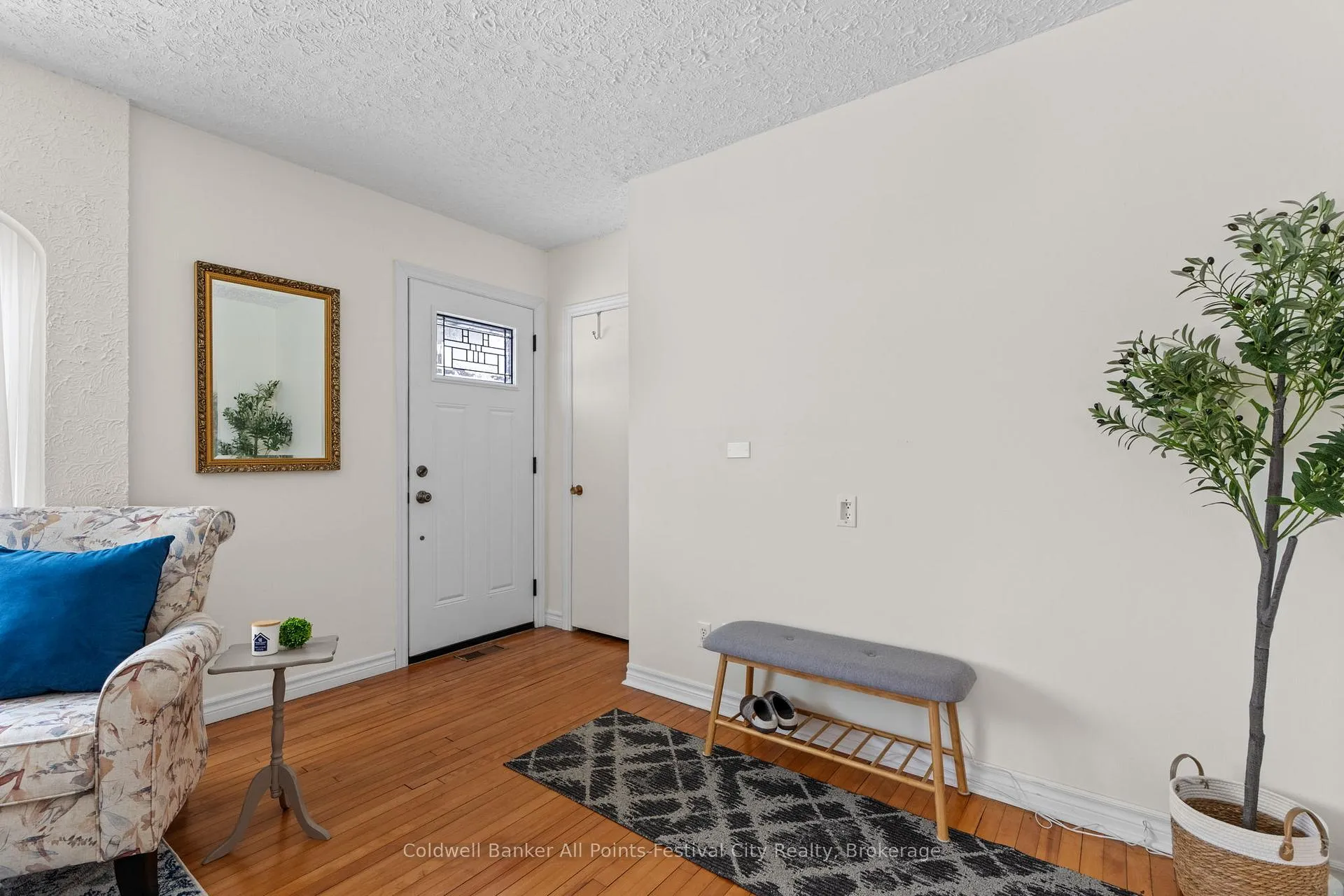 Photo 4 of 49 Carling Terrace, North Huron, Wingham — HOMEH