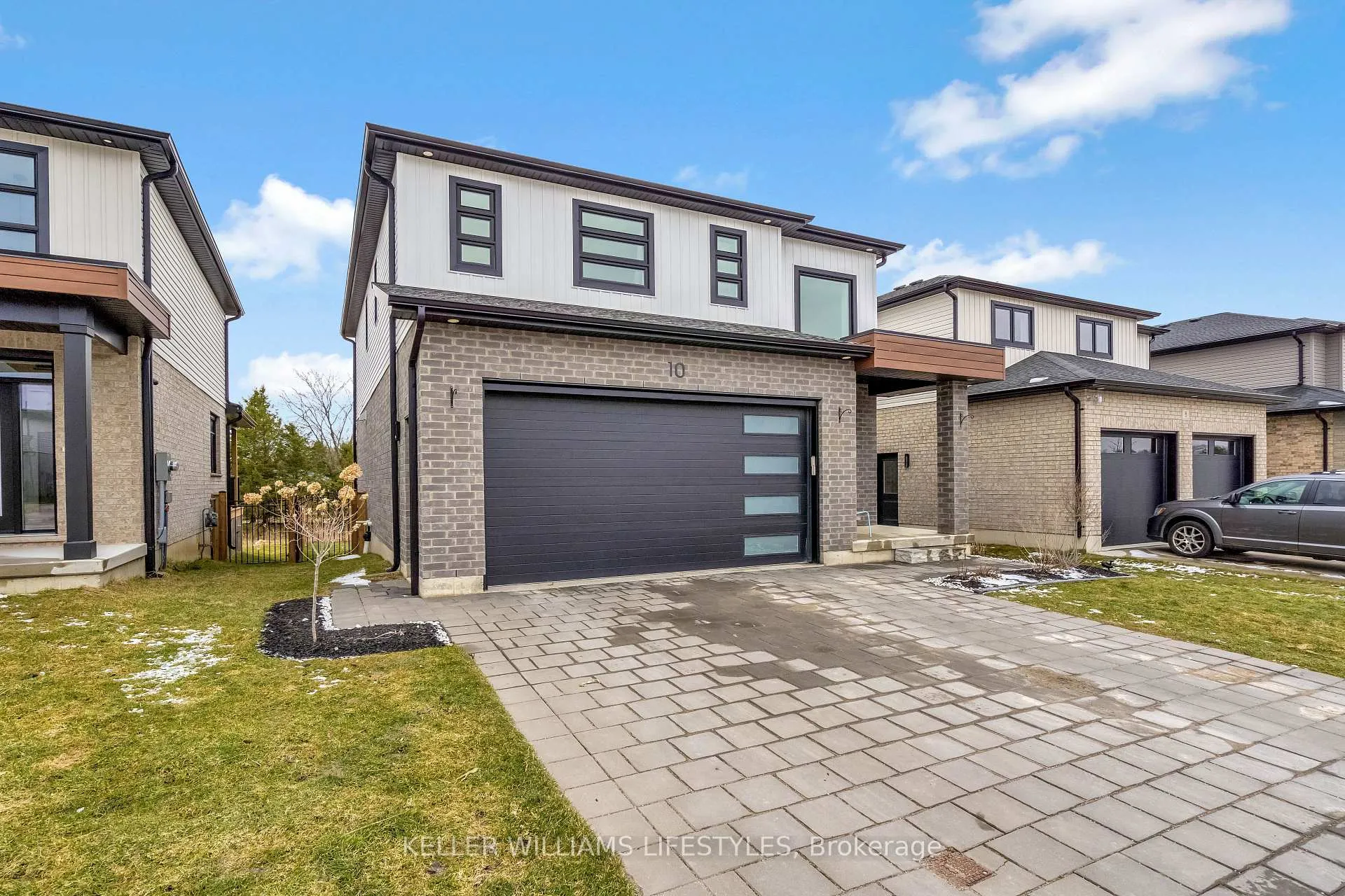 Photo 3 of 10 Mcneil Street, Strathroy-Caradoc, Mount Brydges — HOMEH