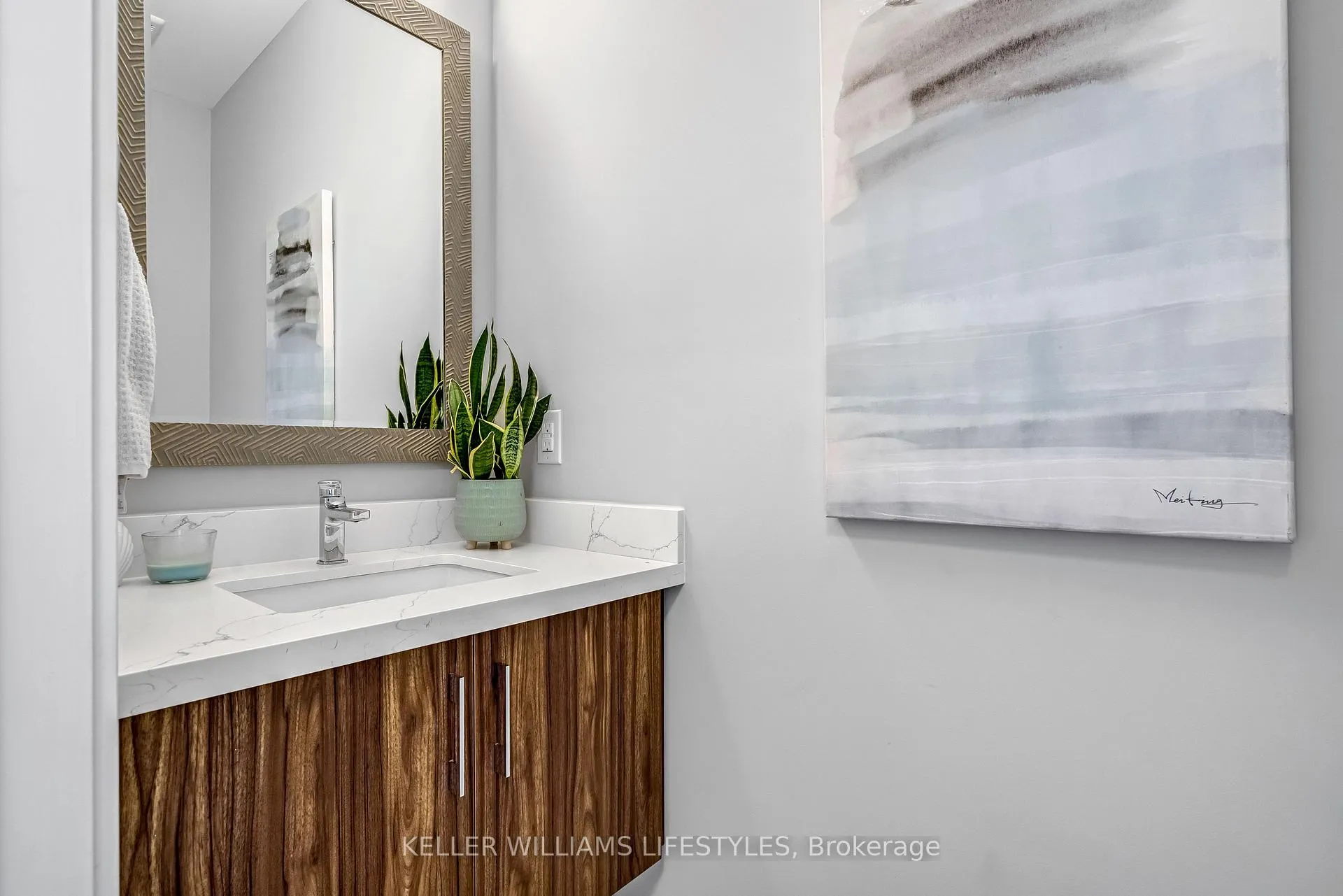 Photo 21 of 10 Mcneil Street, Strathroy-Caradoc, Mount Brydges — HOMEH