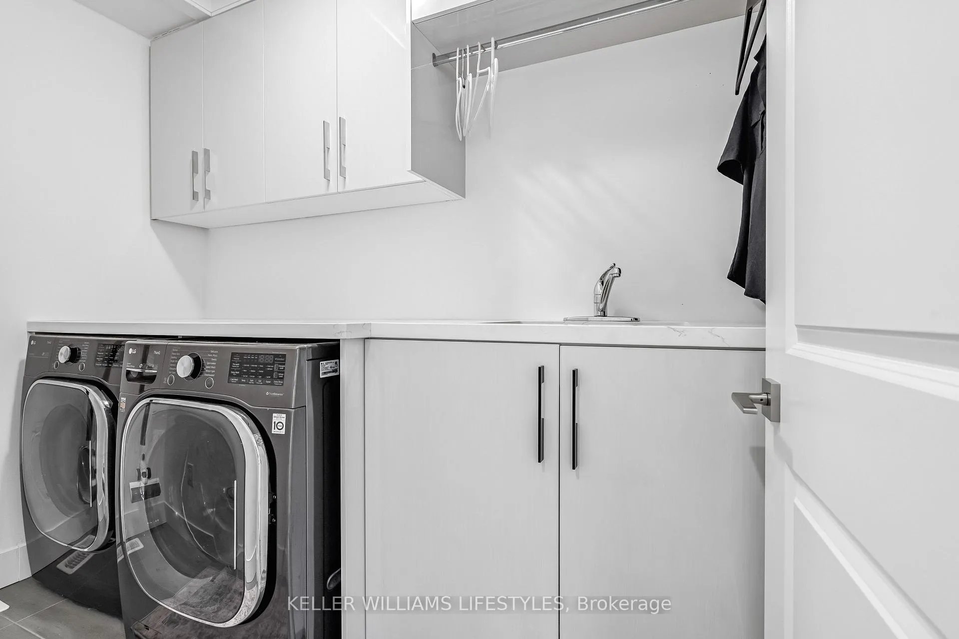 Photo 30 of 10 Mcneil Street, Strathroy-Caradoc, Mount Brydges — HOMEH