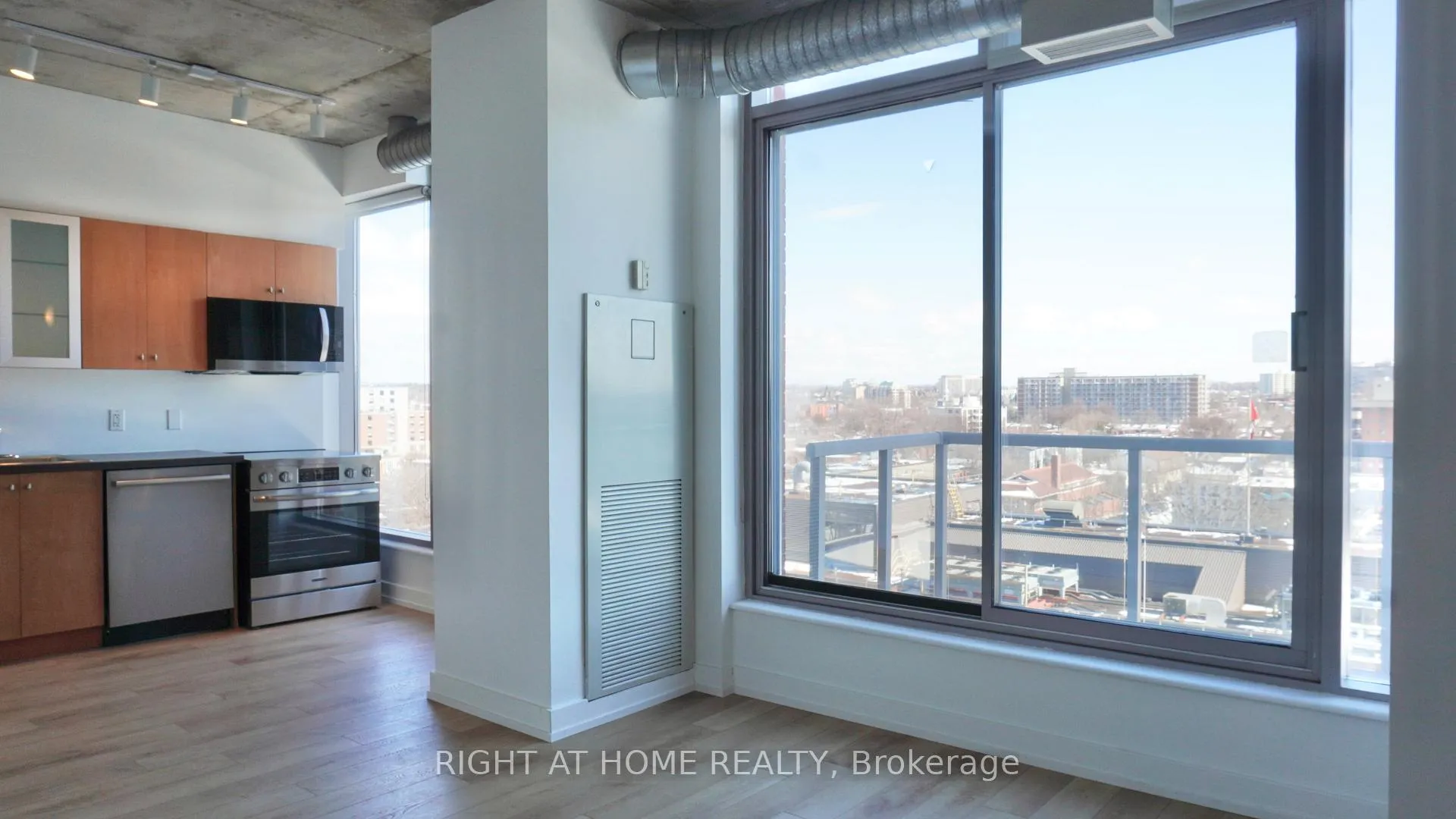 Photo 6 of Unit 904, 383 Cumberland Street, Ottawa, Lower Town/Byward Market — HOMEH