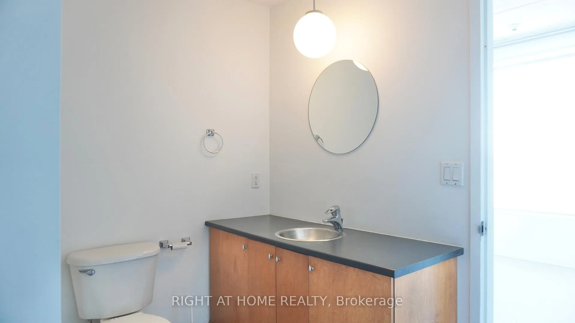 Photo 15 of Unit 904, 383 Cumberland Street, Ottawa, Lower Town/Byward Market — HOMEH
