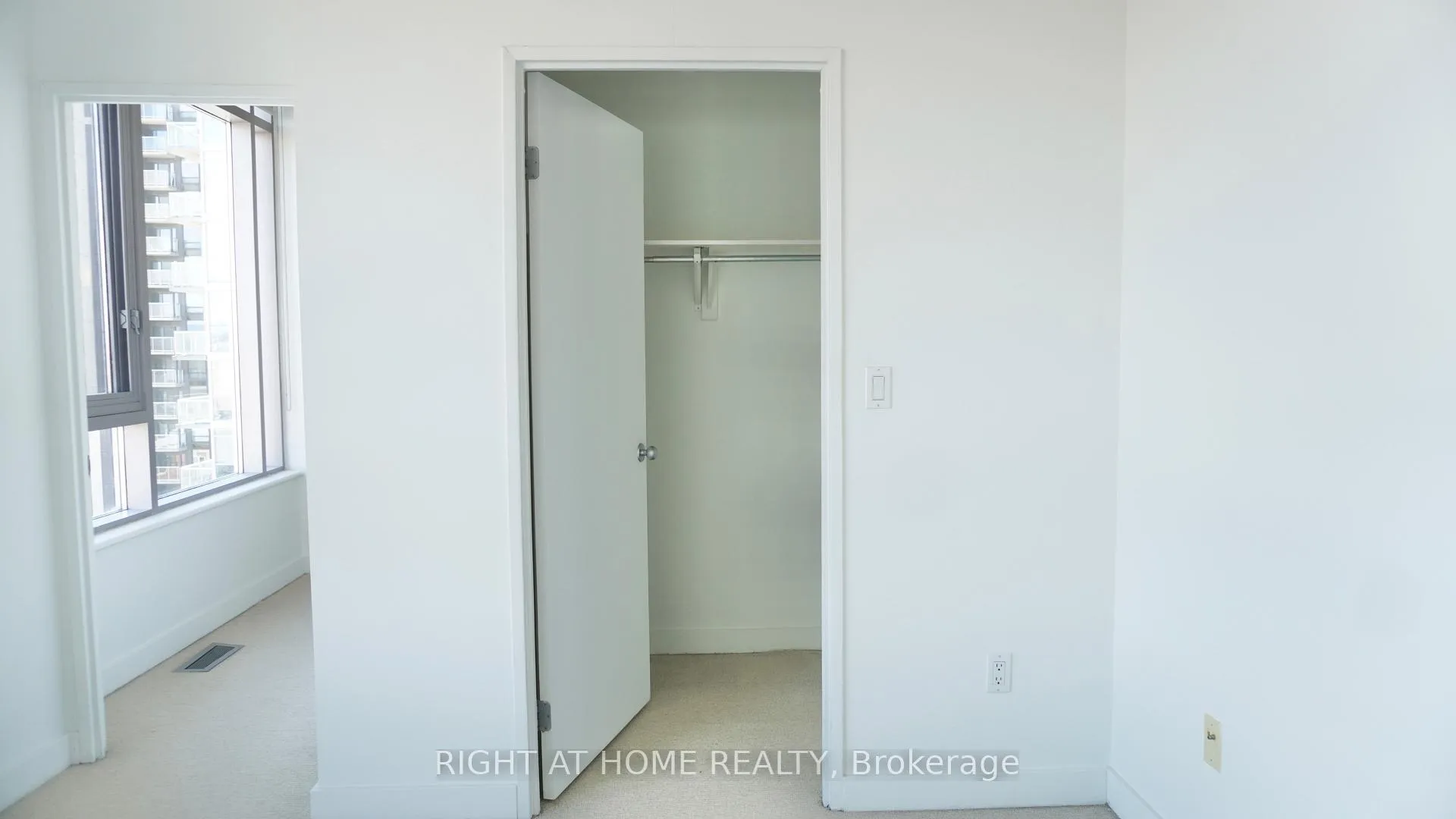 Photo 21 of Unit 904, 383 Cumberland Street, Ottawa, Lower Town/Byward Market — HOMEH
