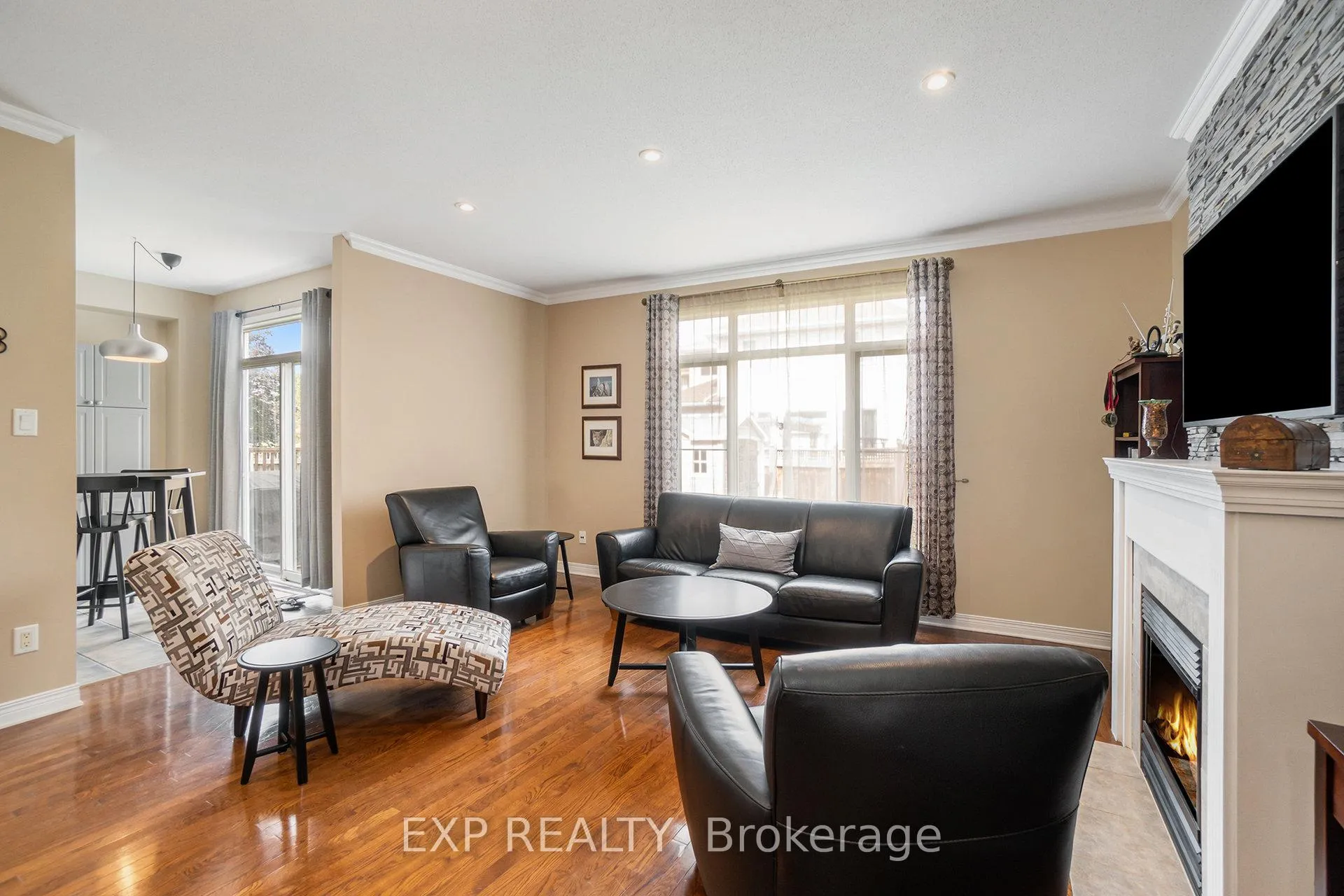 Photo 6 of 15 Escade Drive, Ottawa, Barrhaven East — HOMEH