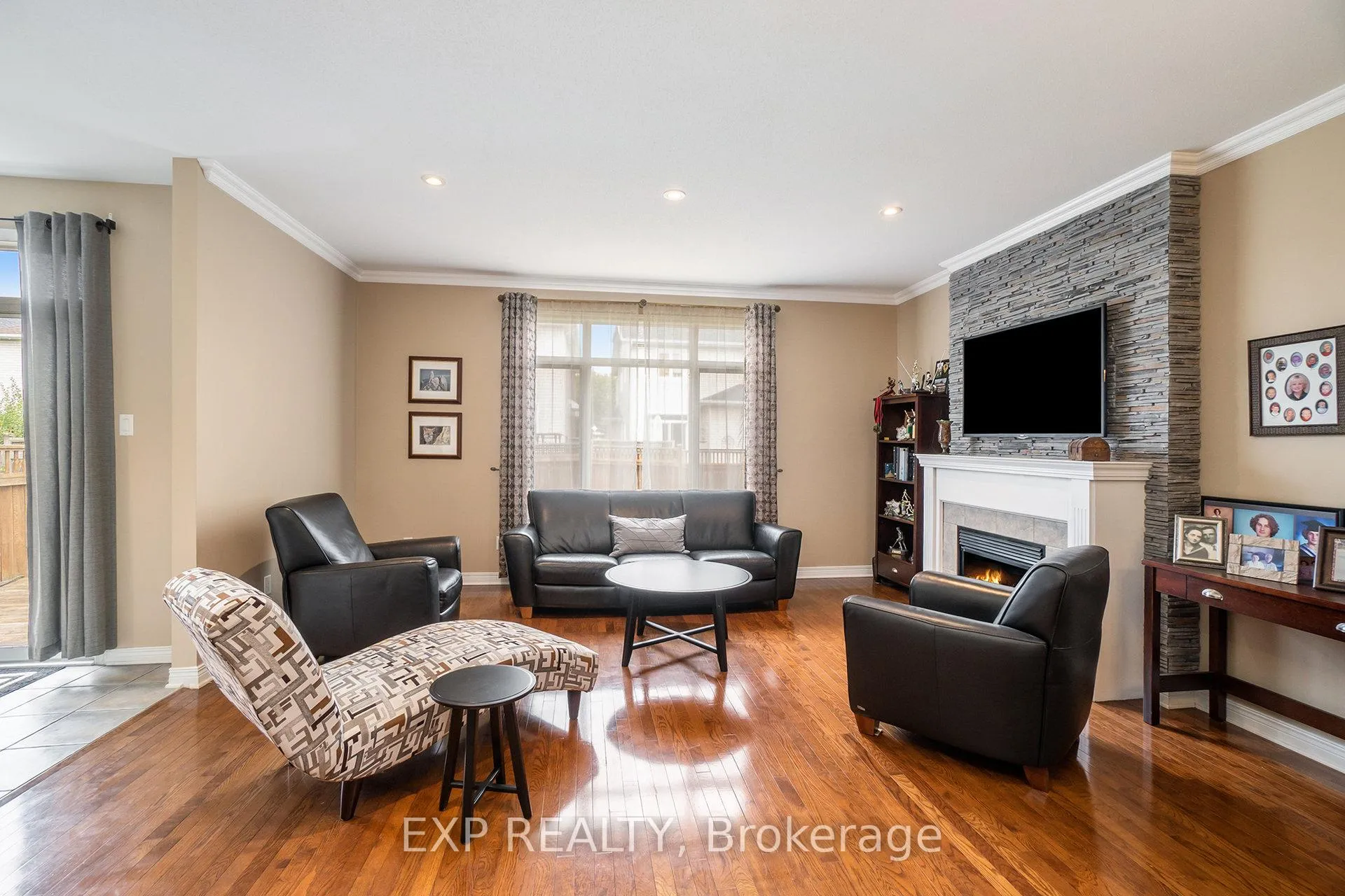 Photo 9 of 15 Escade Drive, Ottawa, Barrhaven East — HOMEH