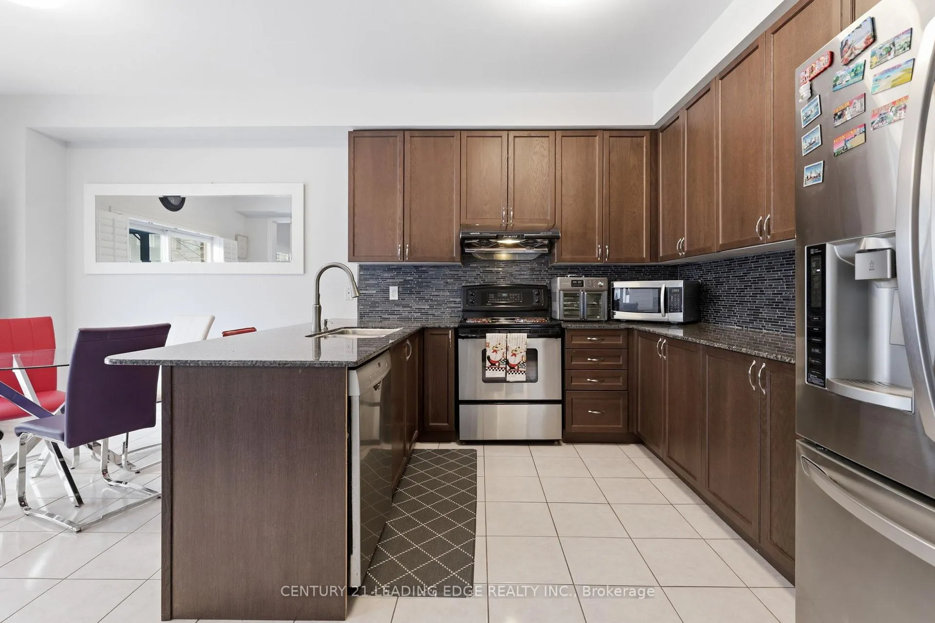 Photo 5 of 101 Monarchy Street, Barrie, Innis-Shore — HOMEH