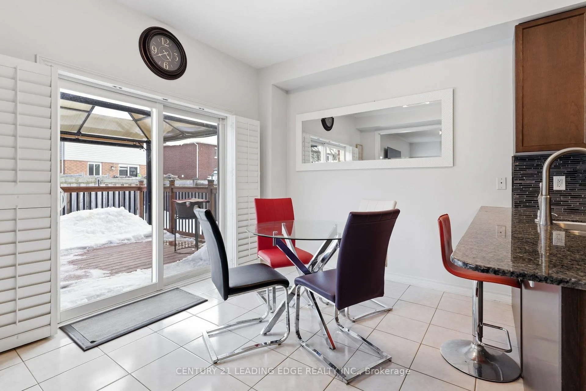 Photo 6 of 101 Monarchy Street, Barrie, Innis-Shore — HOMEH