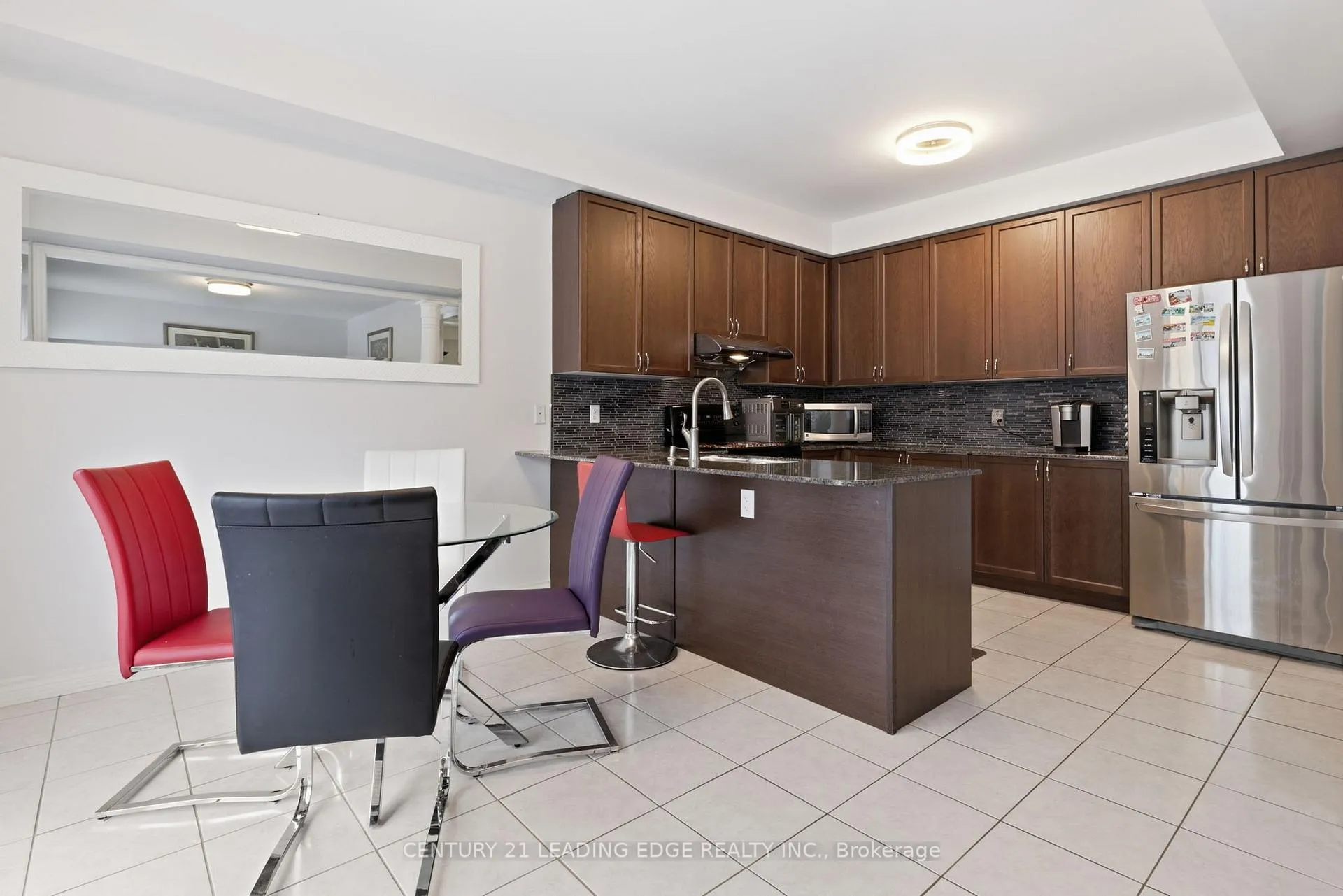 Photo 7 of 101 Monarchy Street, Barrie, Innis-Shore — HOMEH