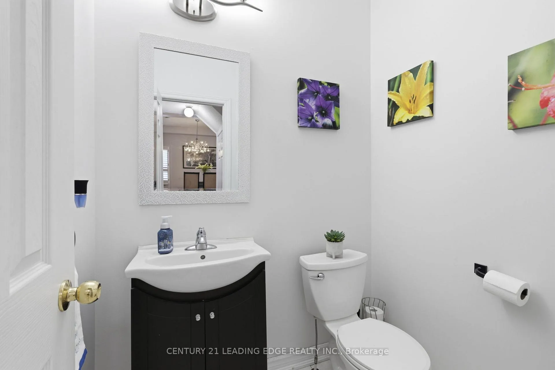 Photo 10 of 101 Monarchy Street, Barrie, Innis-Shore — HOMEH