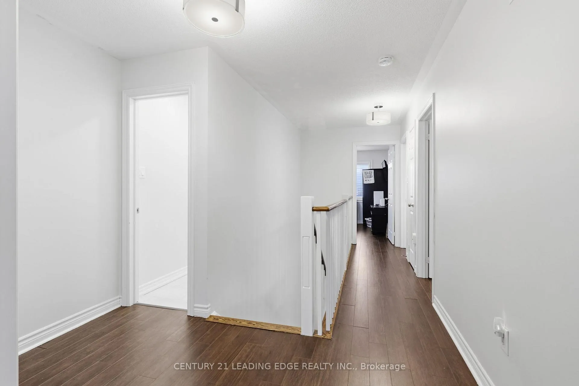 Photo 13 of 101 Monarchy Street, Barrie, Innis-Shore — HOMEH