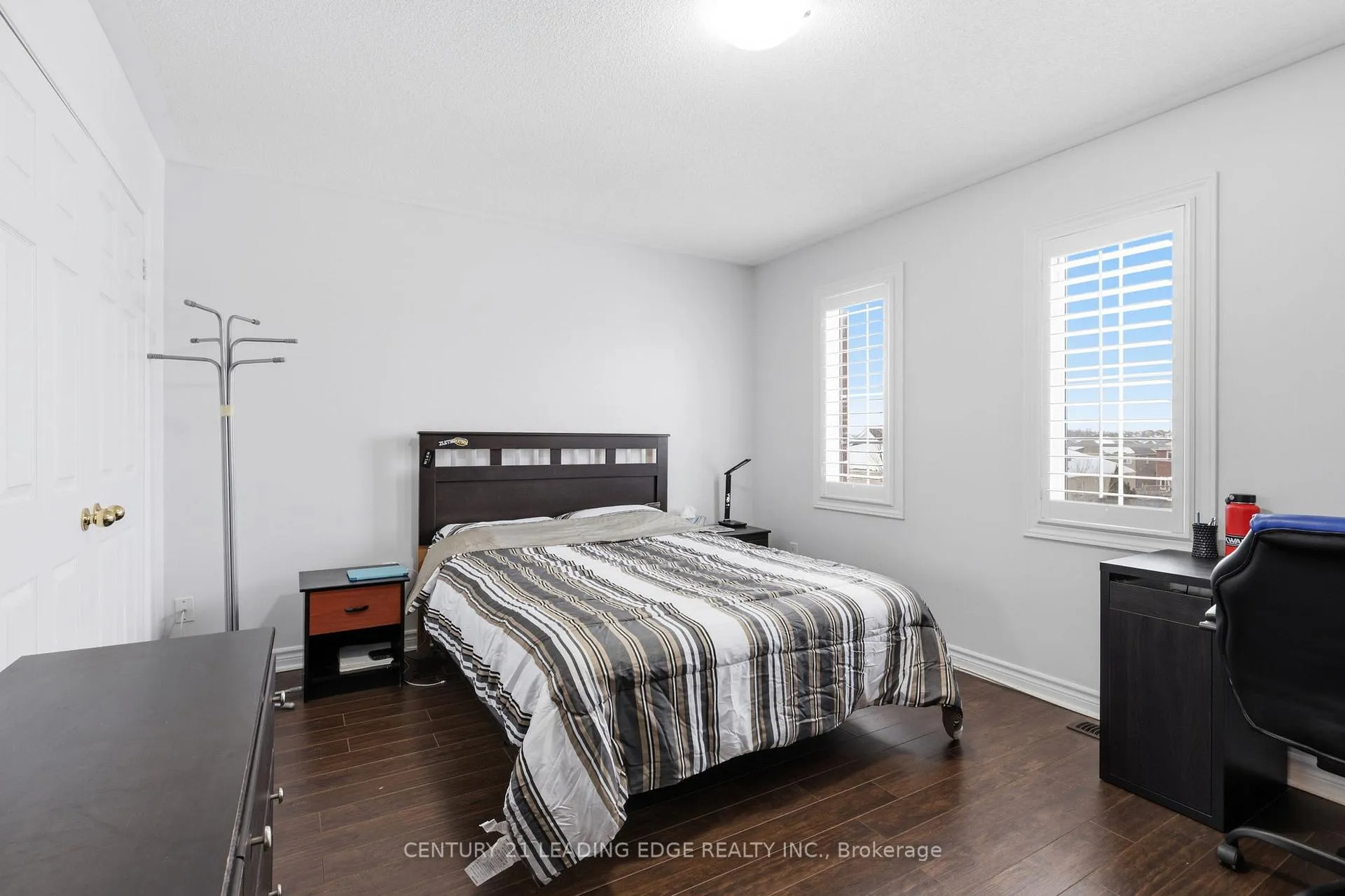 Photo 14 of 101 Monarchy Street, Barrie, Innis-Shore — HOMEH