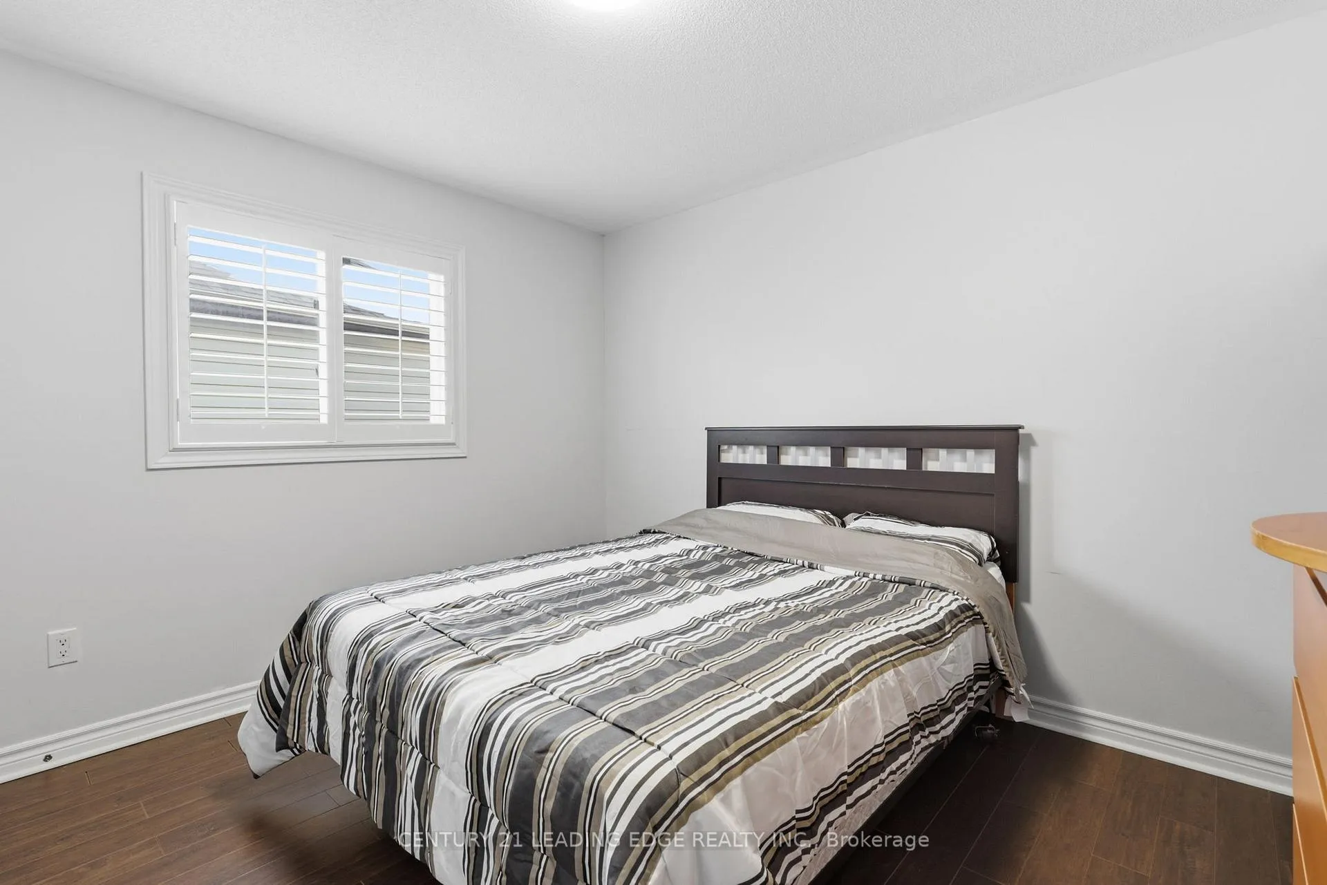 Photo 18 of 101 Monarchy Street, Barrie, Innis-Shore — HOMEH