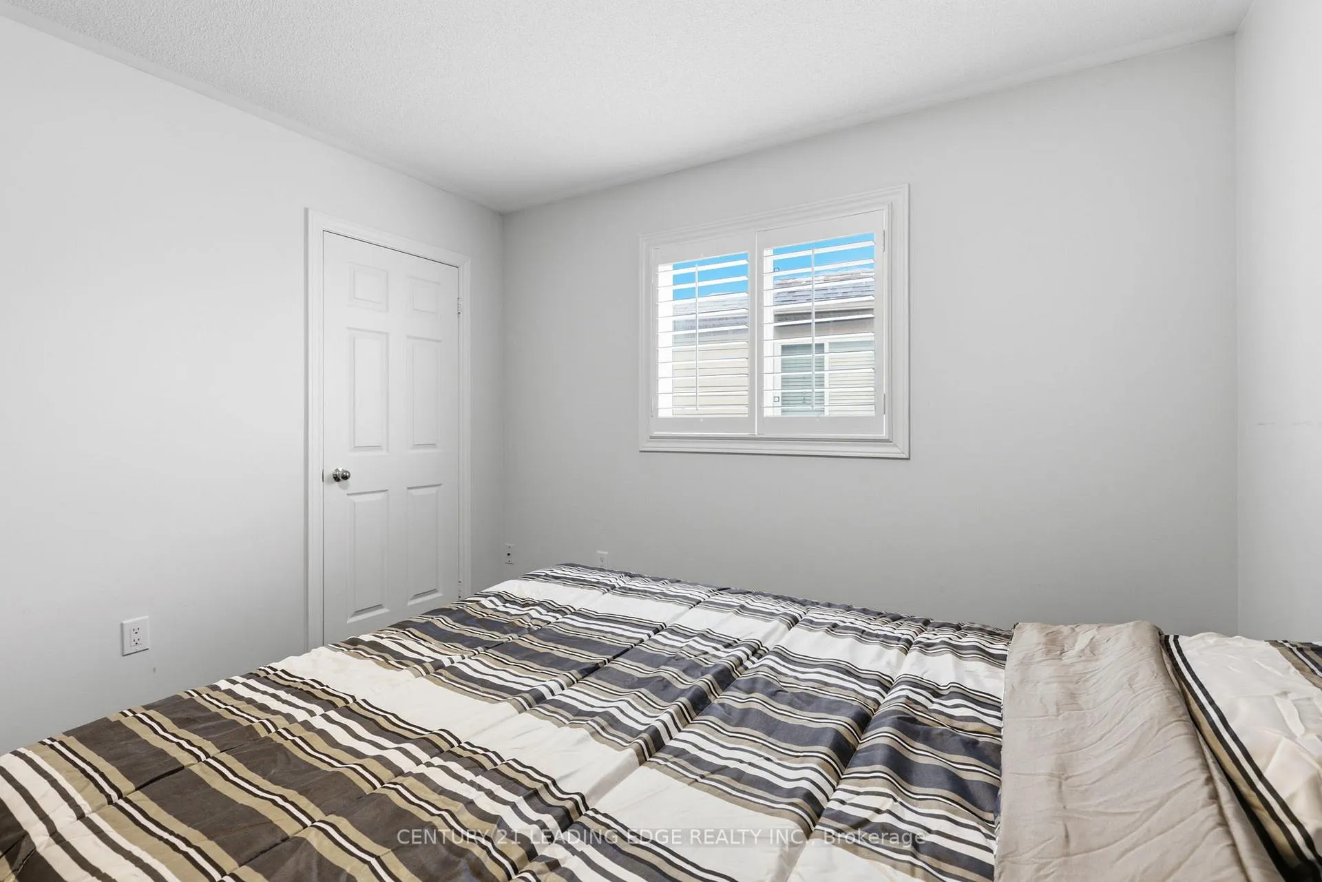Photo 19 of 101 Monarchy Street, Barrie, Innis-Shore — HOMEH