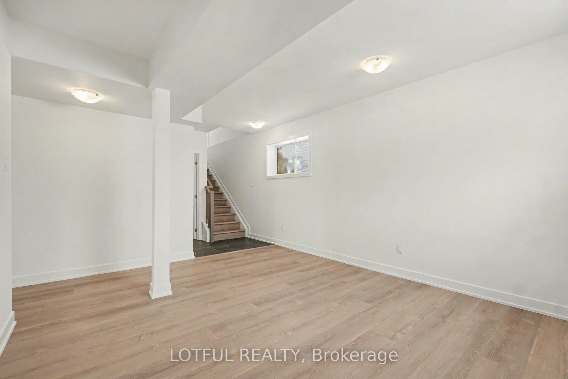 Photo 12 of Unit B, 540 Tahoe Heights, Ottawa, Leitrim — HOMEH