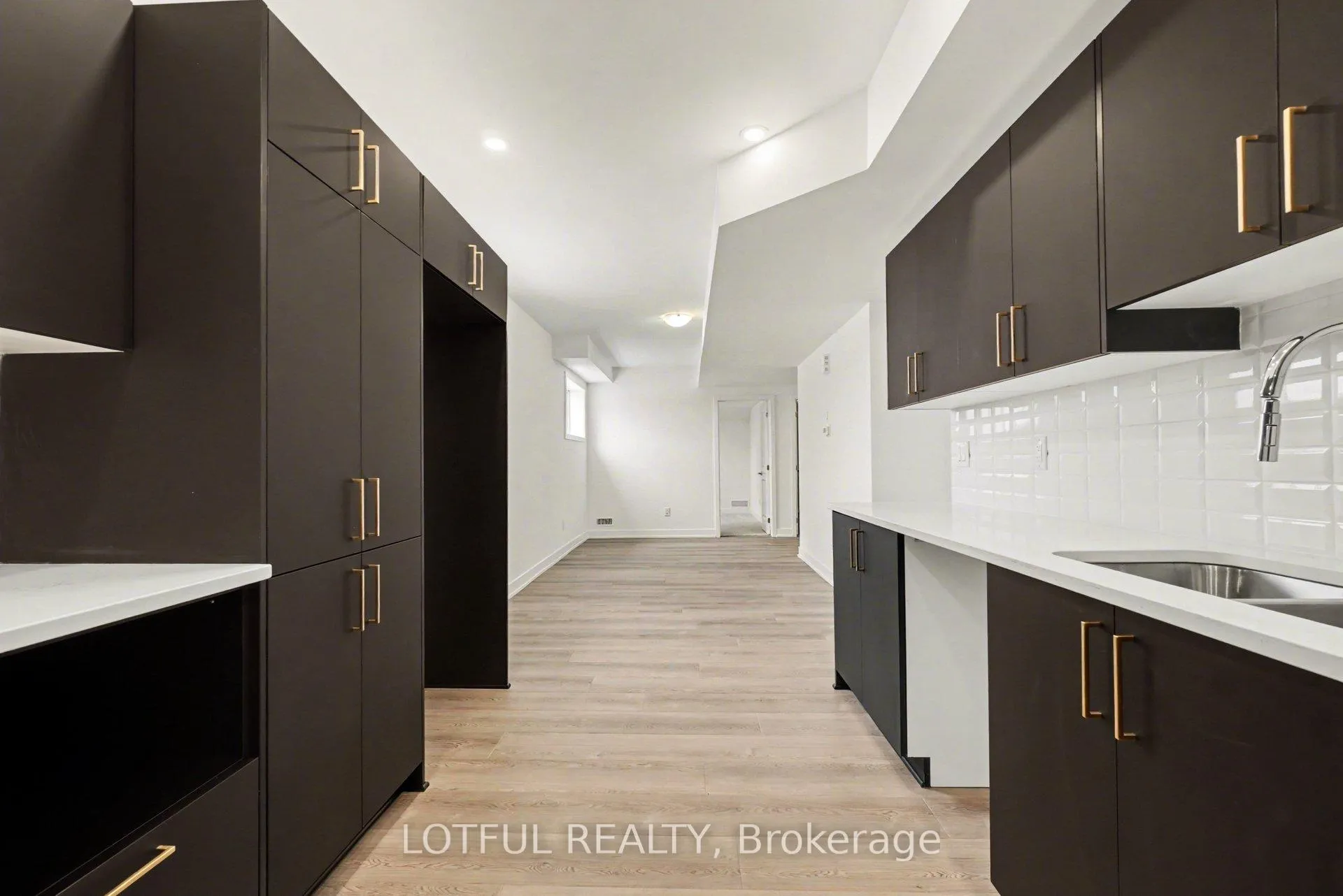 Photo 13 of Unit B, 540 Tahoe Heights, Ottawa, Leitrim — HOMEH