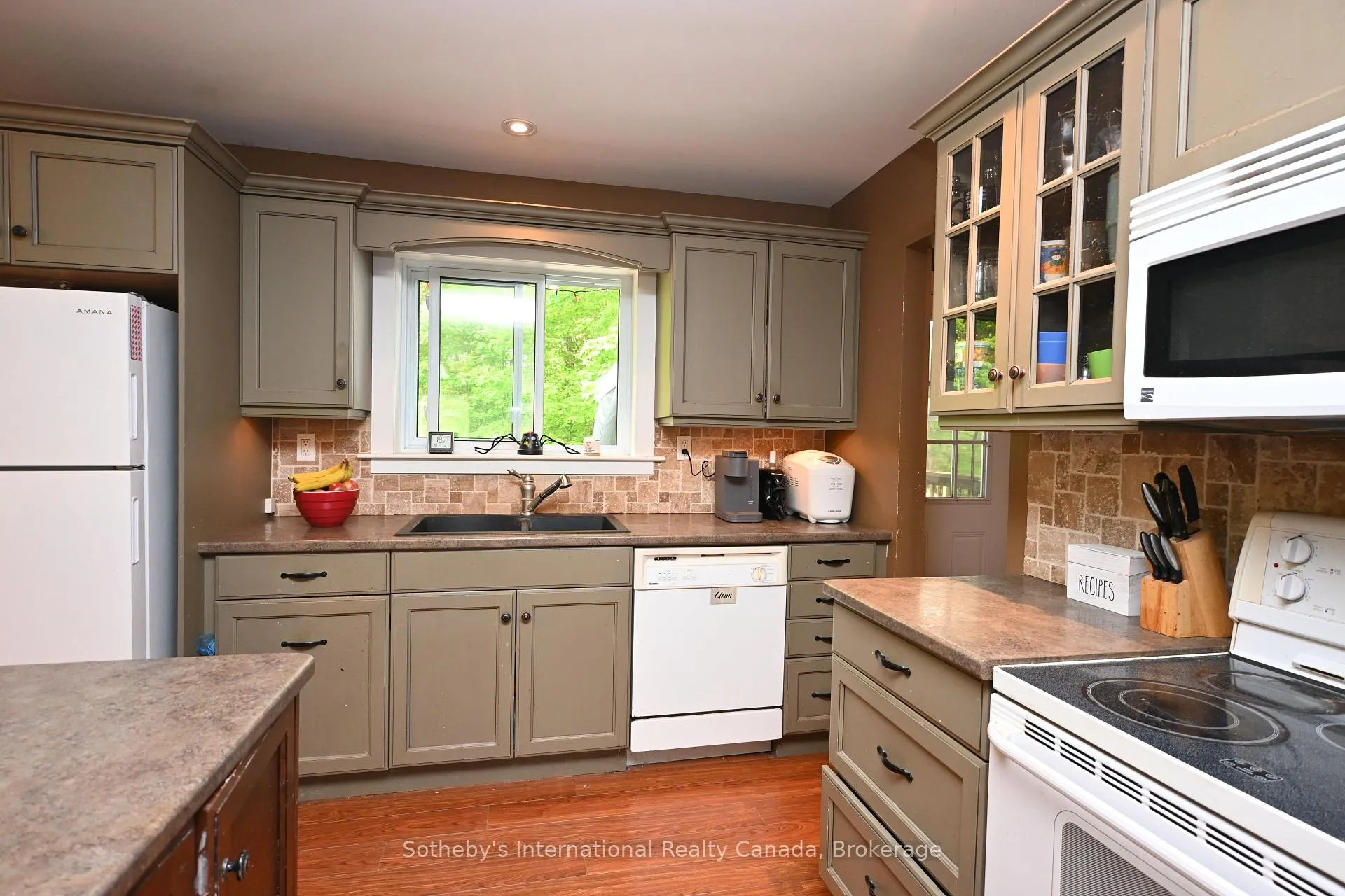 Photo 8 of 48 Miller Drive, McDougall — HOMEH