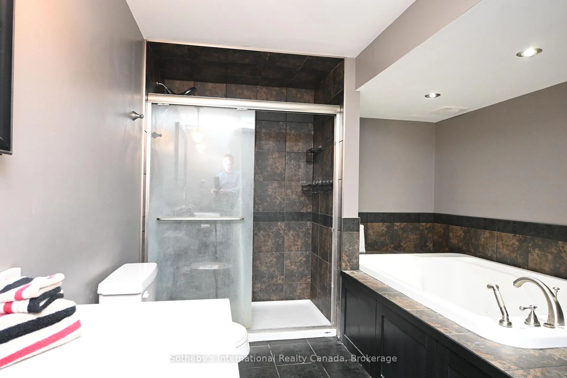 Photo 20 of 48 Miller Drive, McDougall — HOMEH