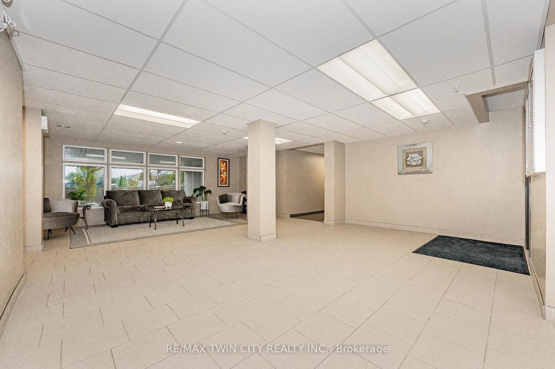 Photo 6 of Unit 410, 155 Commonwealth Street, Kitchener, Larentian West — HOMEH