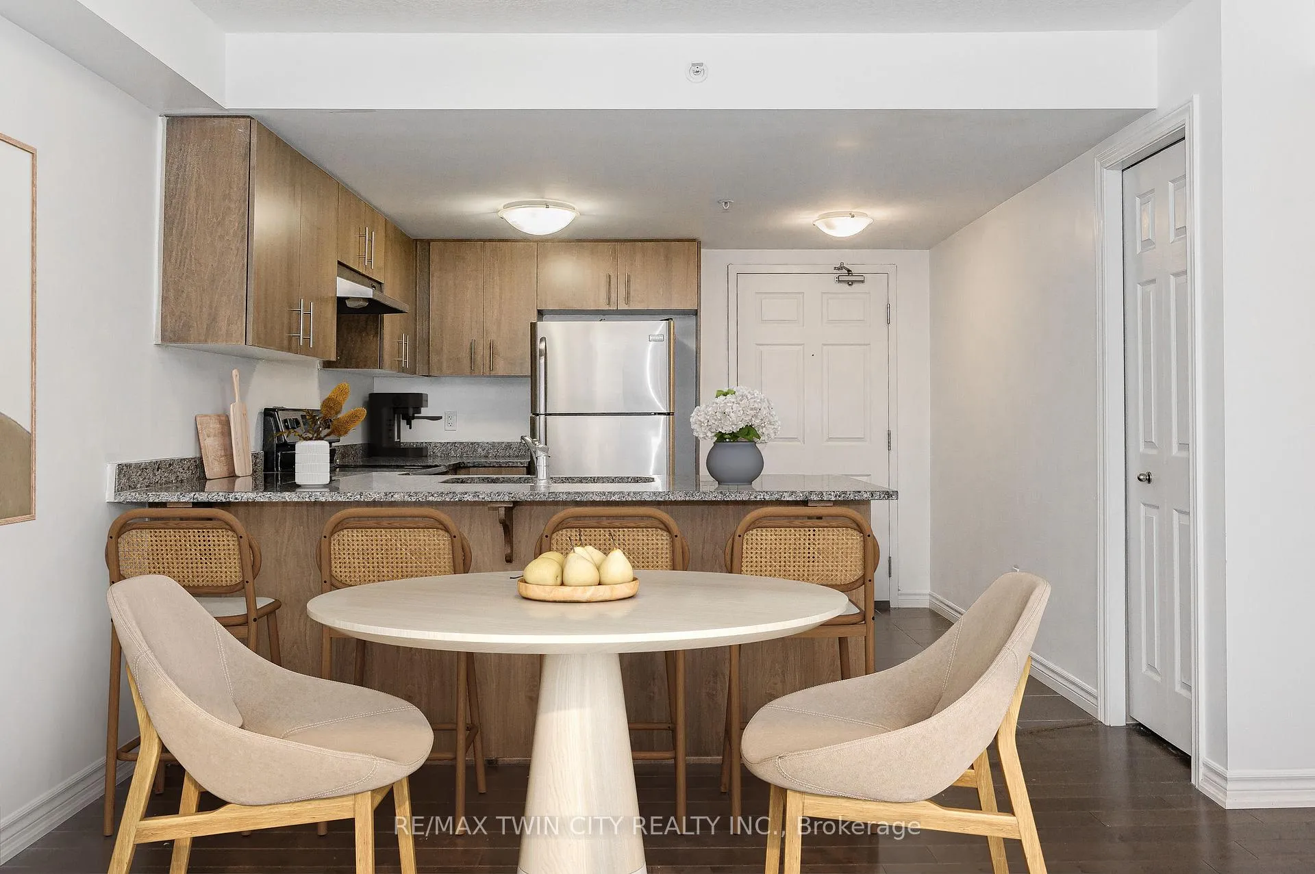 Photo 9 of Unit 410, 155 Commonwealth Street, Kitchener, Larentian West — HOMEH