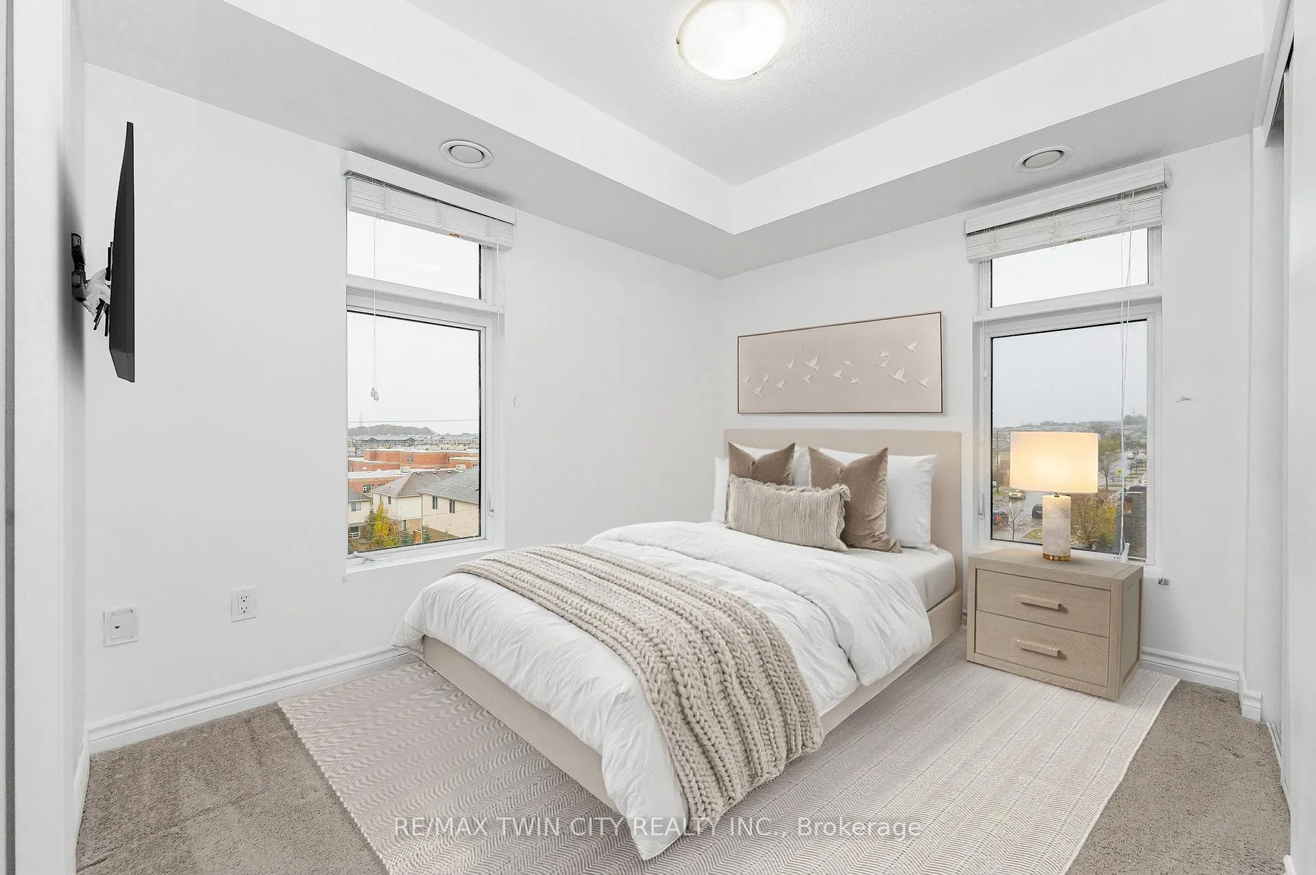 Photo 14 of Unit 410, 155 Commonwealth Street, Kitchener, Larentian West — HOMEH