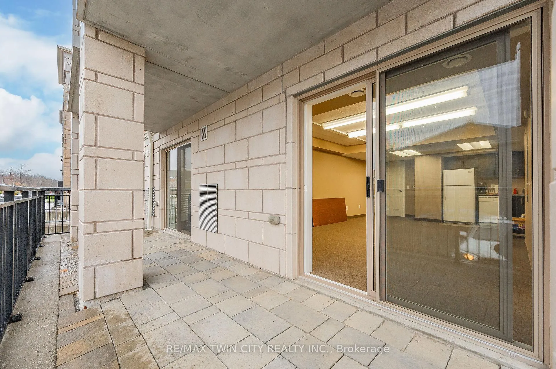 Photo 26 of Unit 410, 155 Commonwealth Street, Kitchener, Larentian West — HOMEH