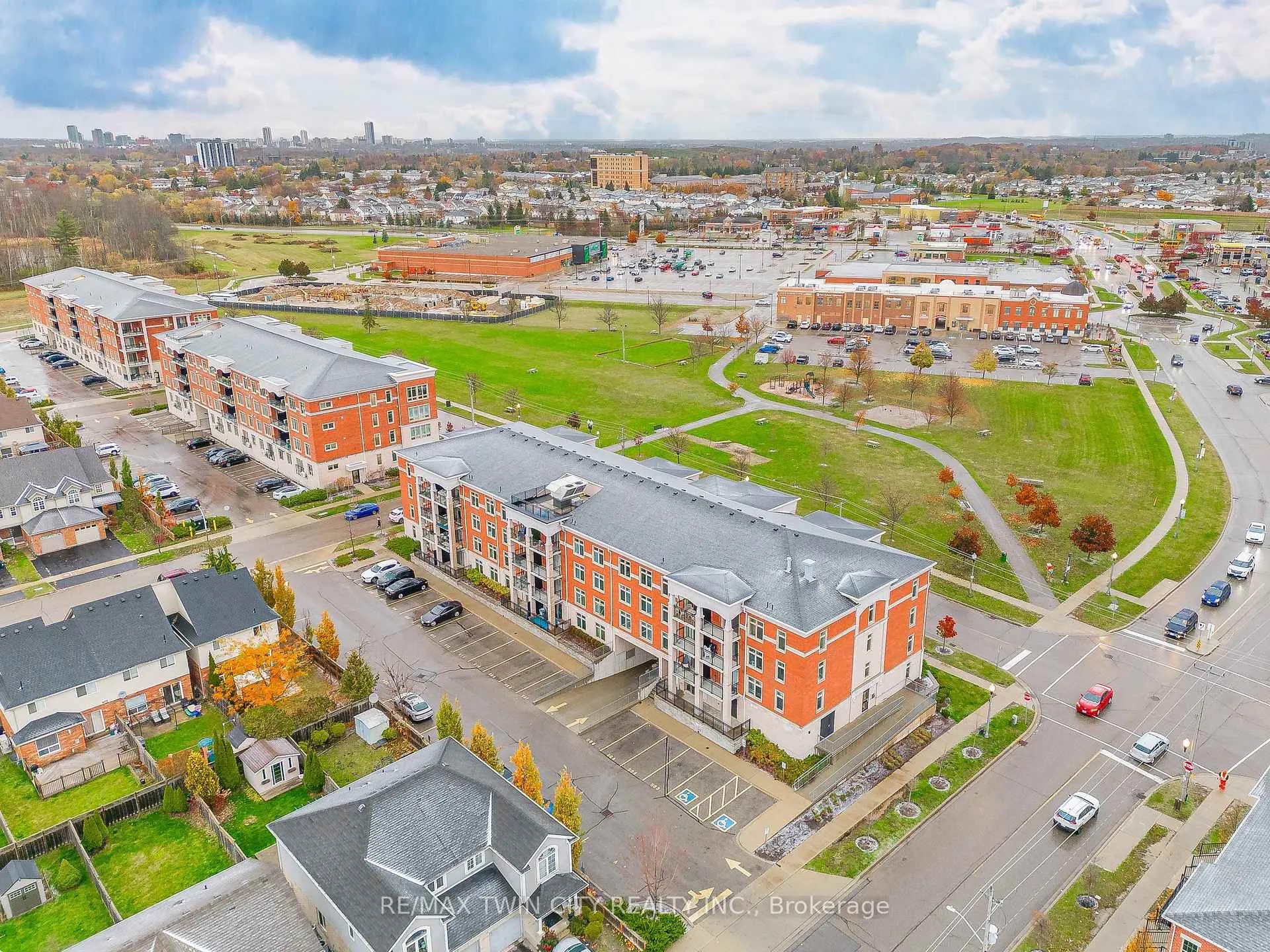 Photo 33 of Unit 410, 155 Commonwealth Street, Kitchener, Larentian West — HOMEH