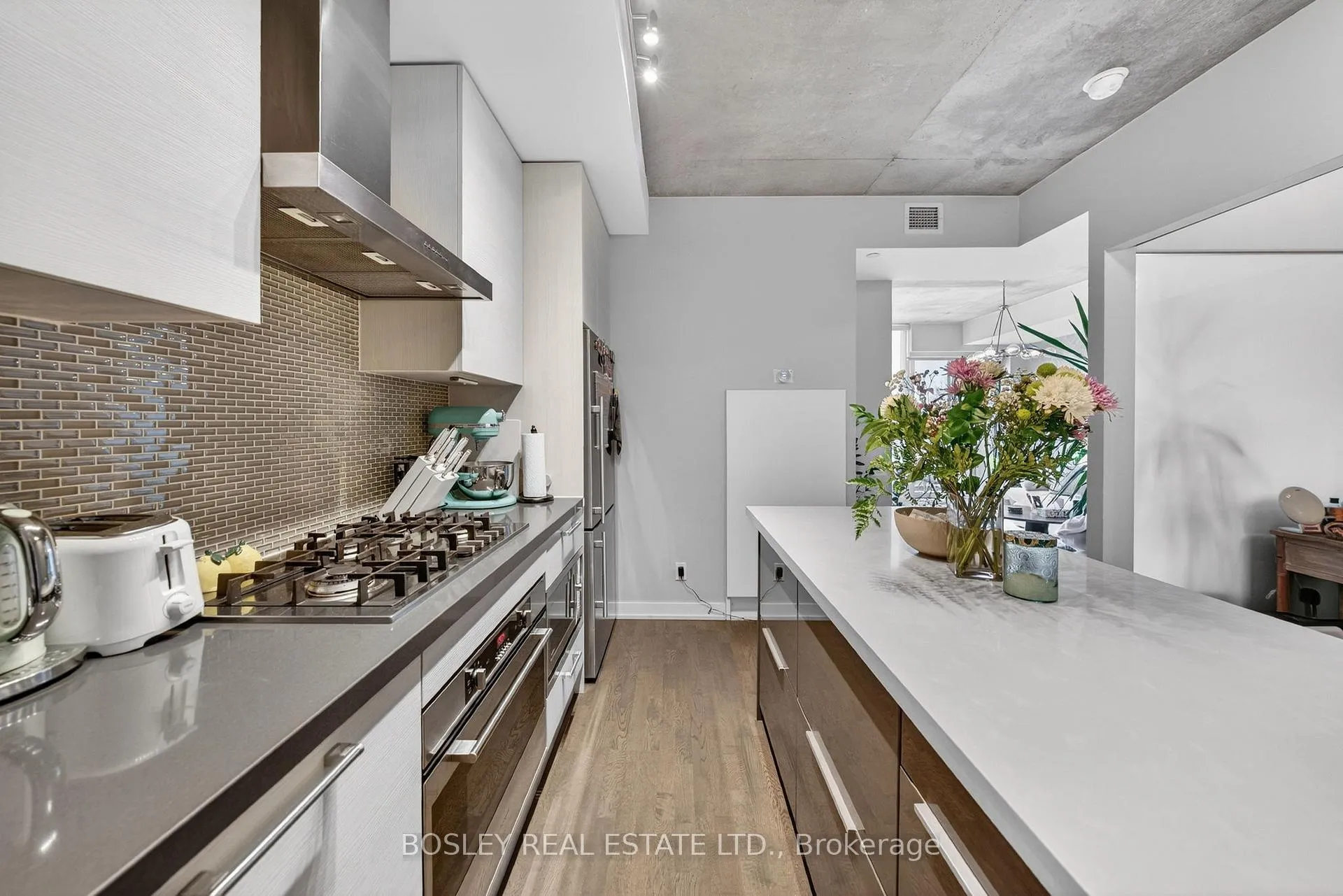 Photo 4 of Unit 301, 60 Haslett Avenue, Toronto, The Beaches — HOMEH