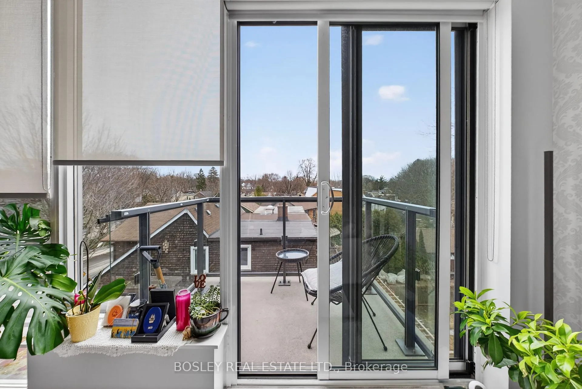 Photo 7 of Unit 301, 60 Haslett Avenue, Toronto, The Beaches — HOMEH
