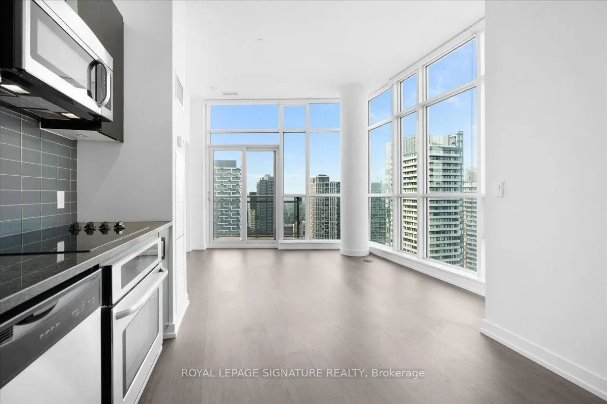 Photo 2 of Unit 3314, 98 Lillian Street, Toronto, Mount Pleasant West — HOMEH
