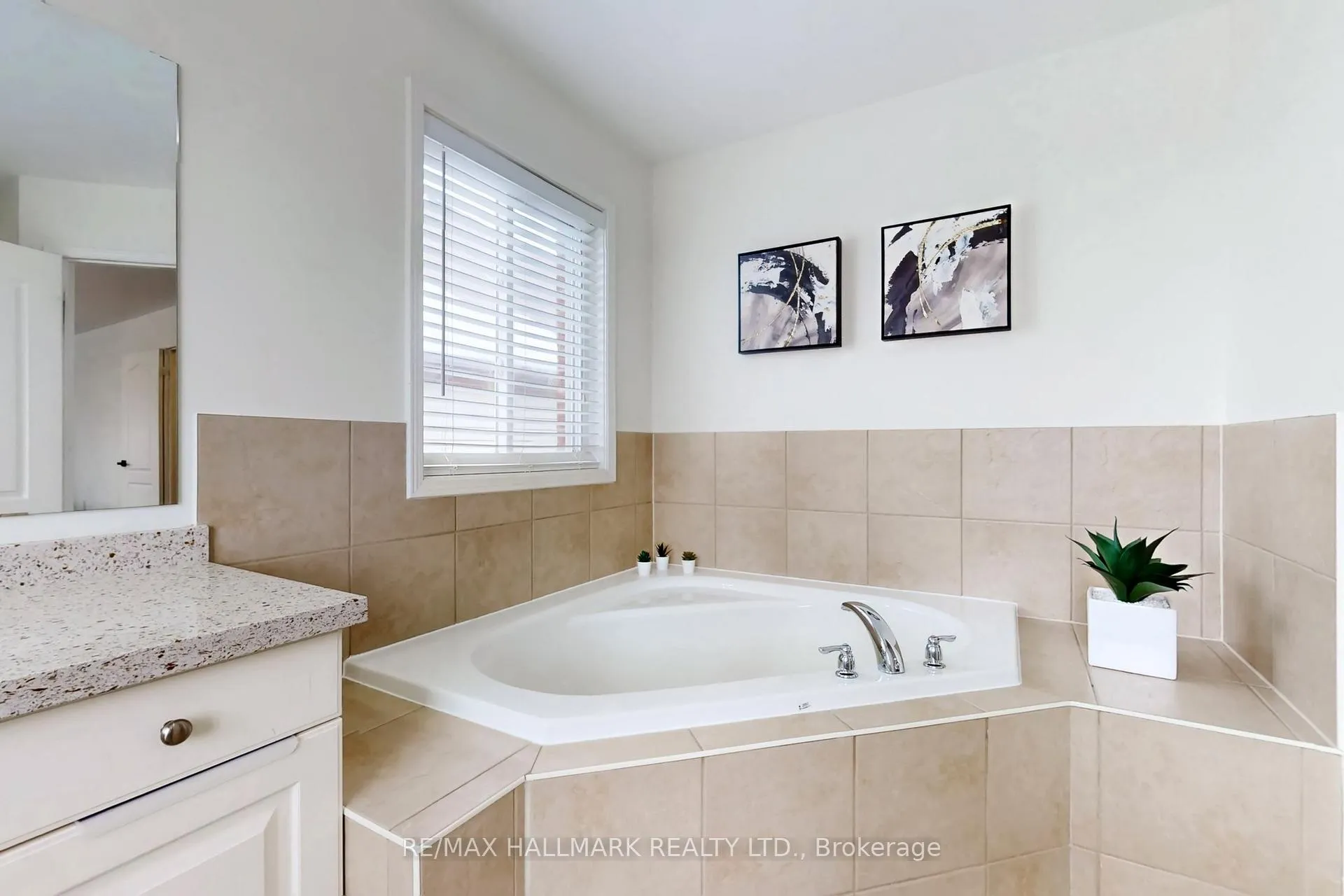 Photo 29 of 1348 Wallig Avenue, Oshawa, Taunton — HOMEH