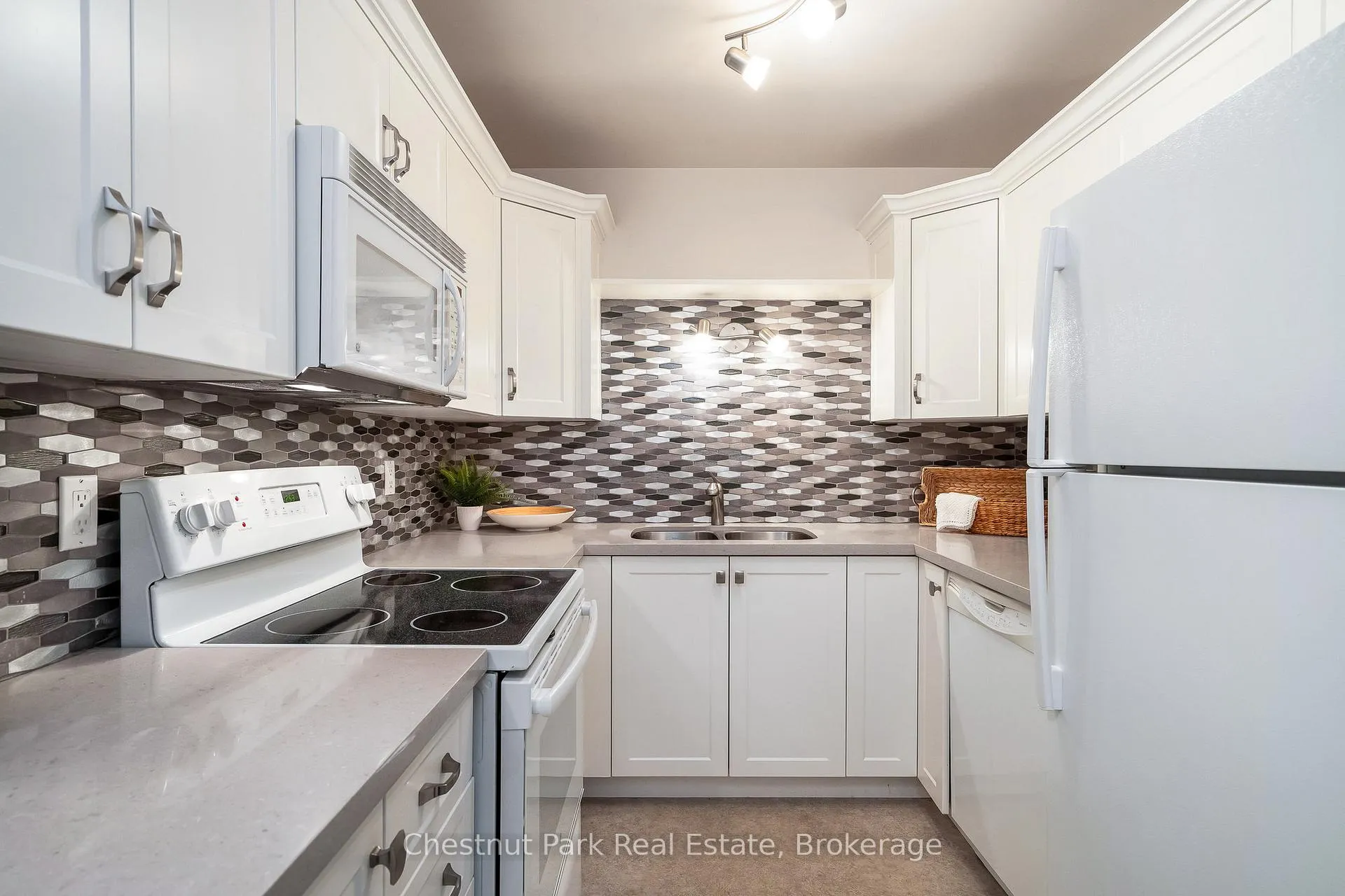Photo 15 of 29 Trafalgar Road, Collingwood — HOMEH