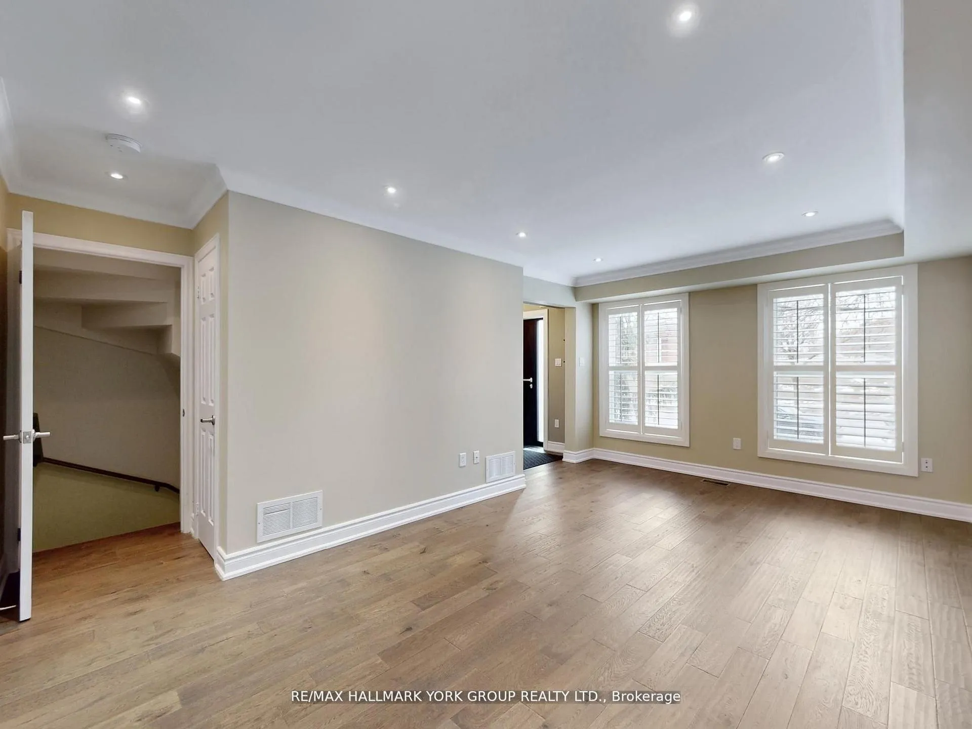 Photo 6 of 139 John West Way, Aurora, Bayview Wellington — HOMEH