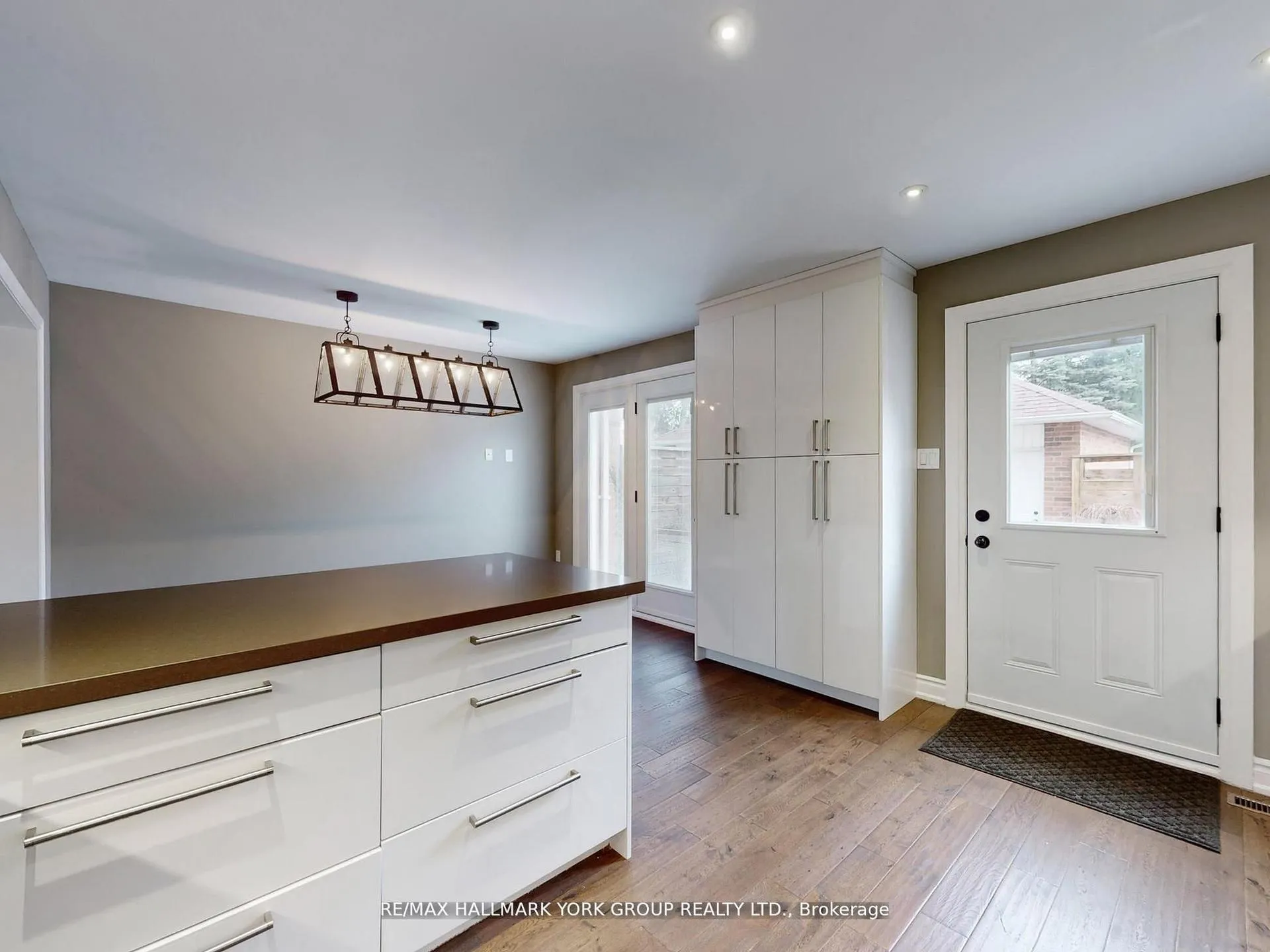 Photo 13 of 139 John West Way, Aurora, Bayview Wellington — HOMEH