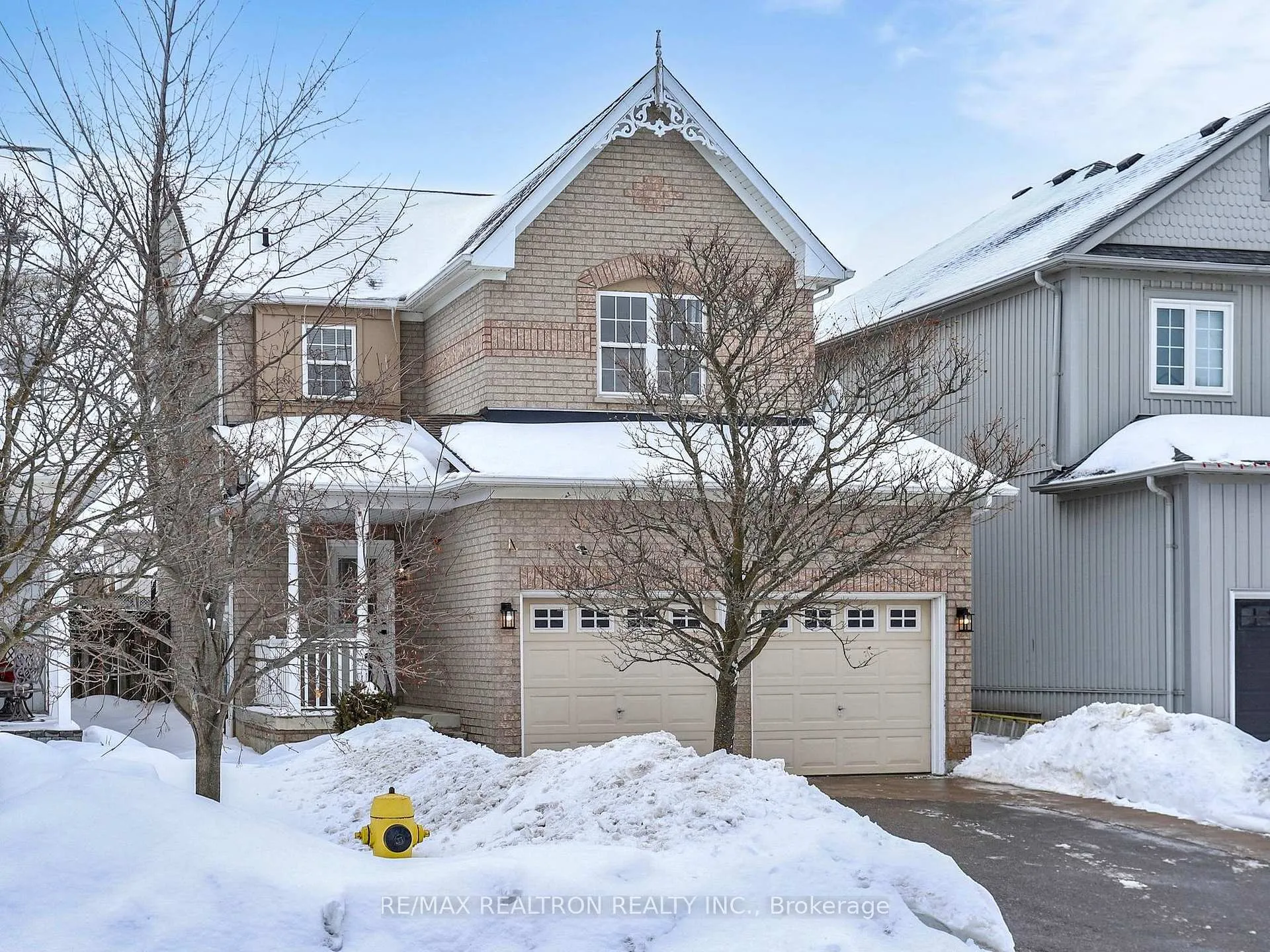 Photo 3 of 4 Wessex Drive, Whitby, Brooklin — HOMEH