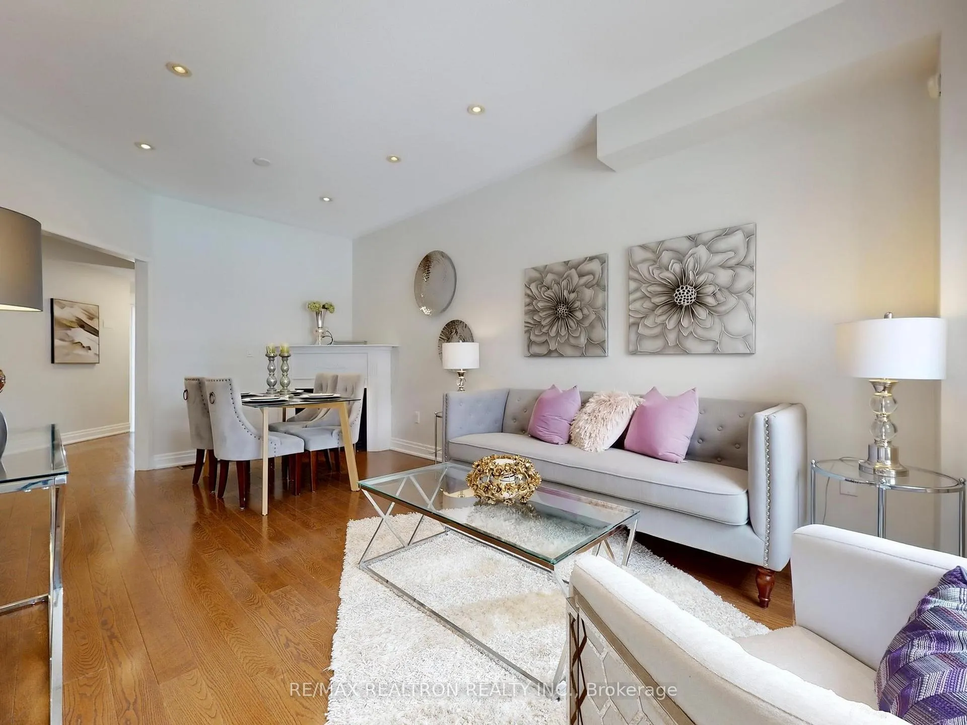 Photo 7 of 4 Wessex Drive, Whitby, Brooklin — HOMEH