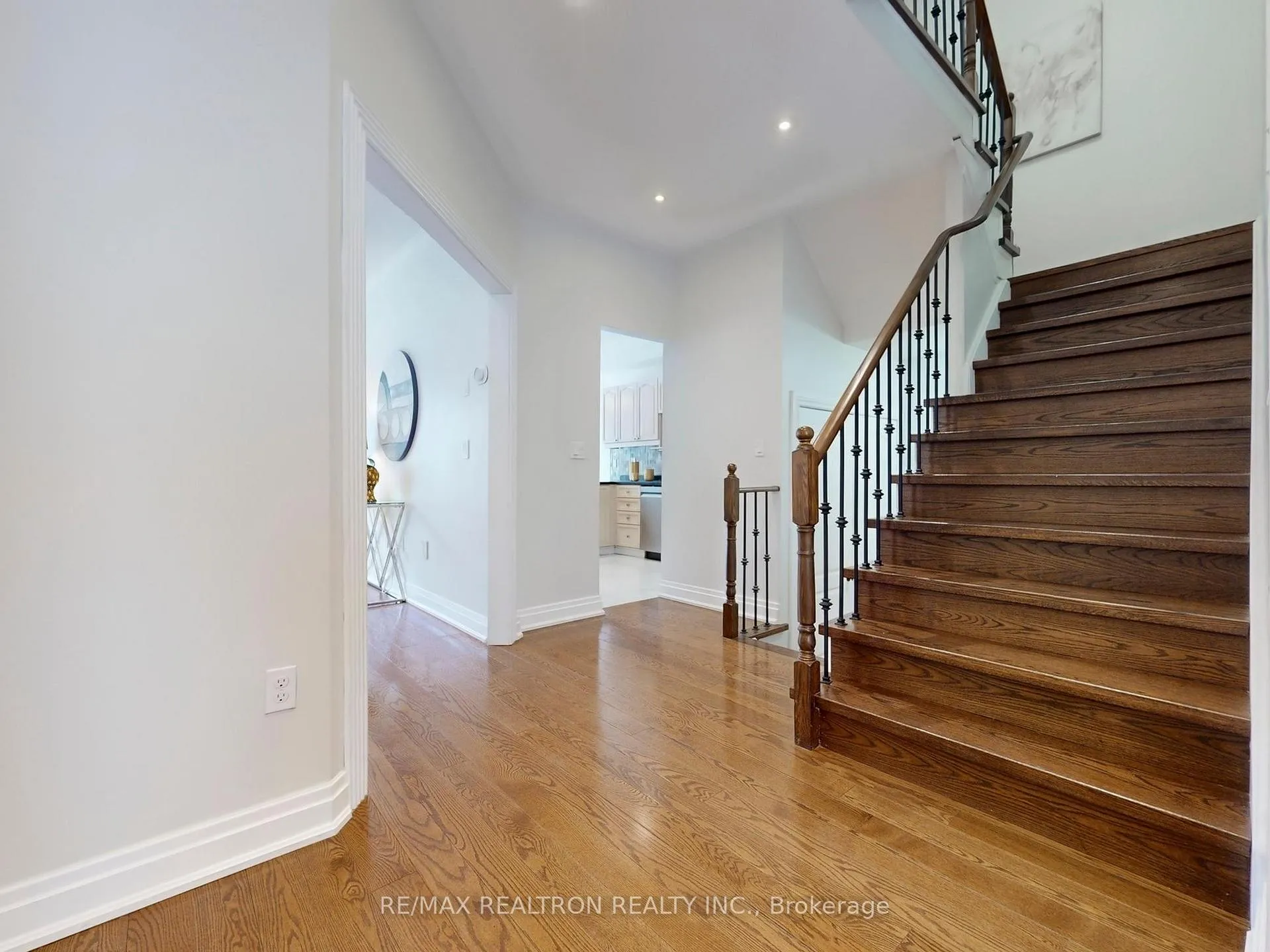 Photo 20 of 4 Wessex Drive, Whitby, Brooklin — HOMEH