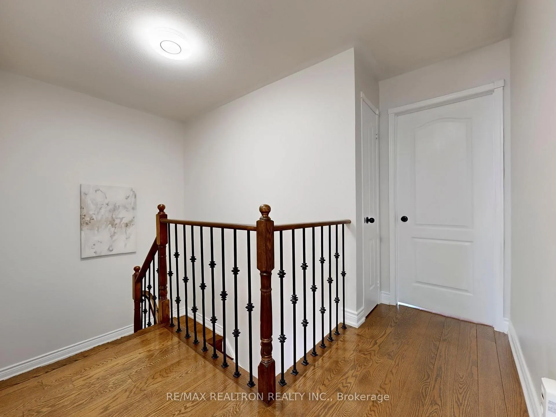 Photo 22 of 4 Wessex Drive, Whitby, Brooklin — HOMEH