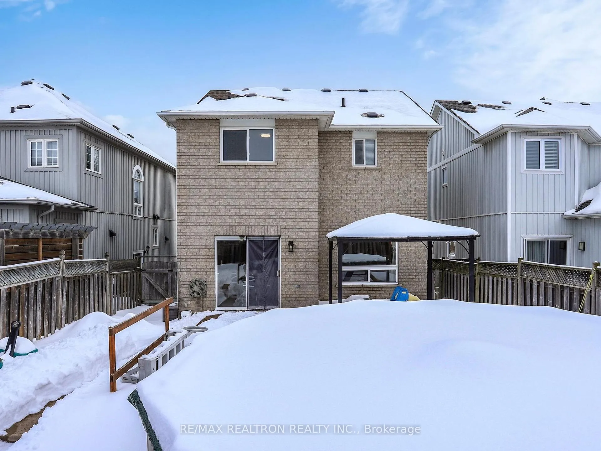 Photo 36 of 4 Wessex Drive, Whitby, Brooklin — HOMEH