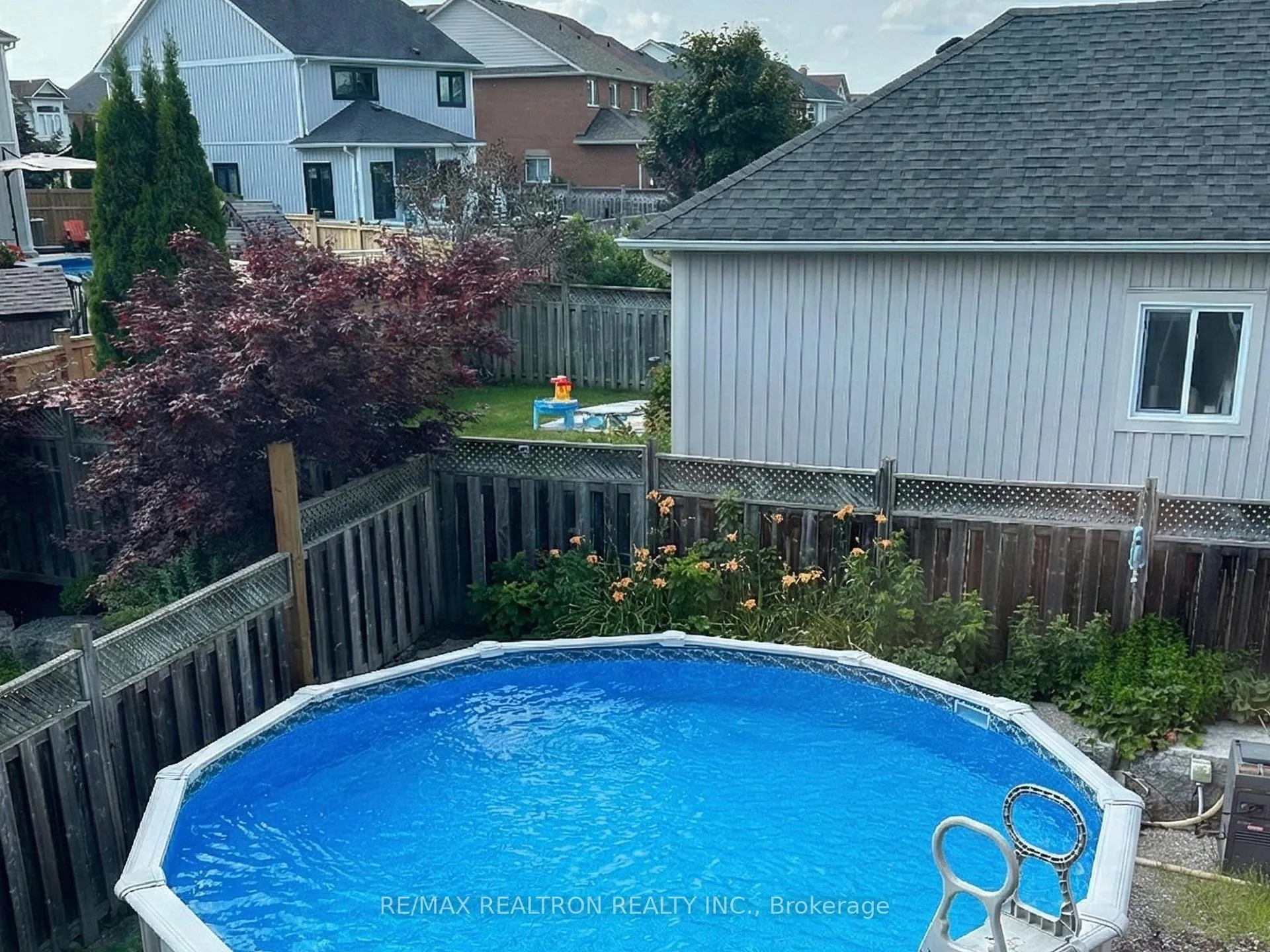 Photo 40 of 4 Wessex Drive, Whitby, Brooklin — HOMEH